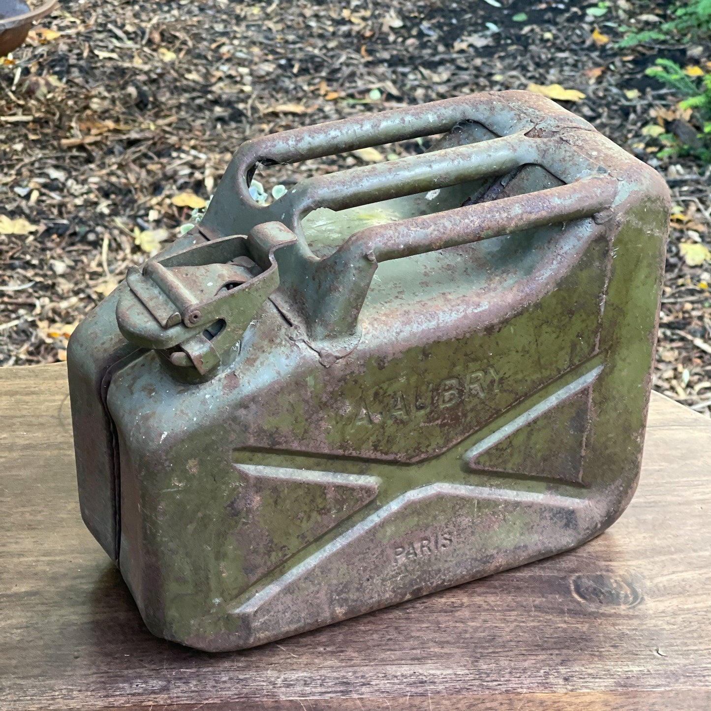 Antieke ijzeren Jerrycan A. Aubry Paris - Bamestra Curiosa