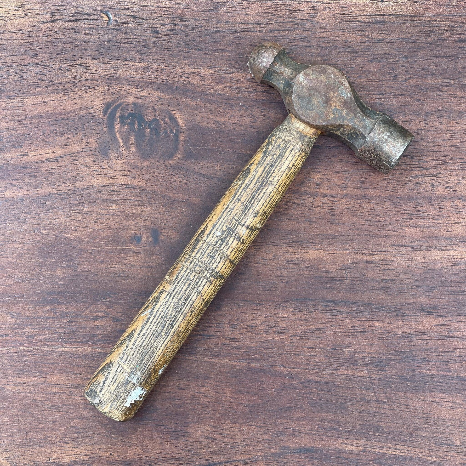 Antieke kleine hamer - Bamestra Curiosa