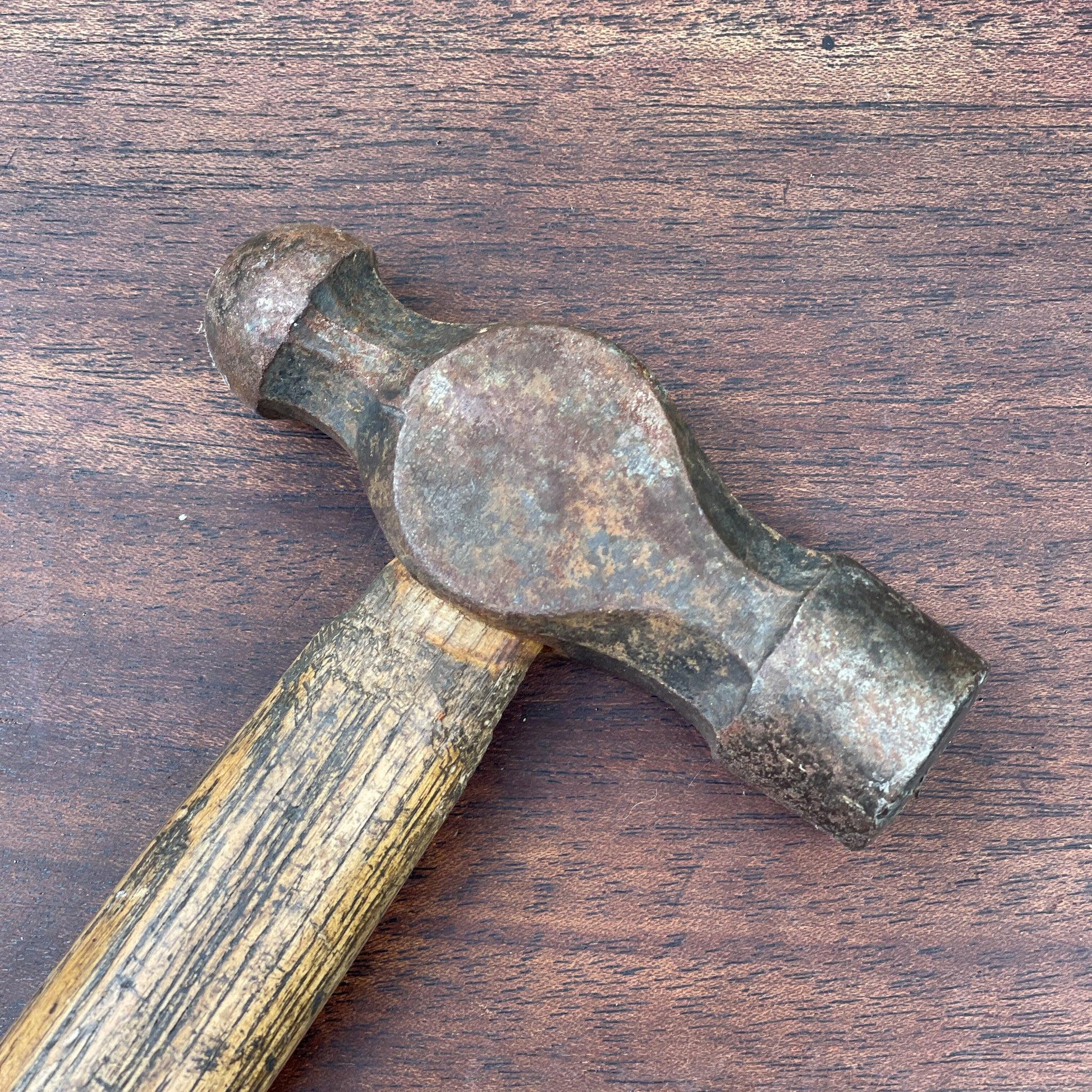 Antieke kleine hamer - Bamestra Curiosa