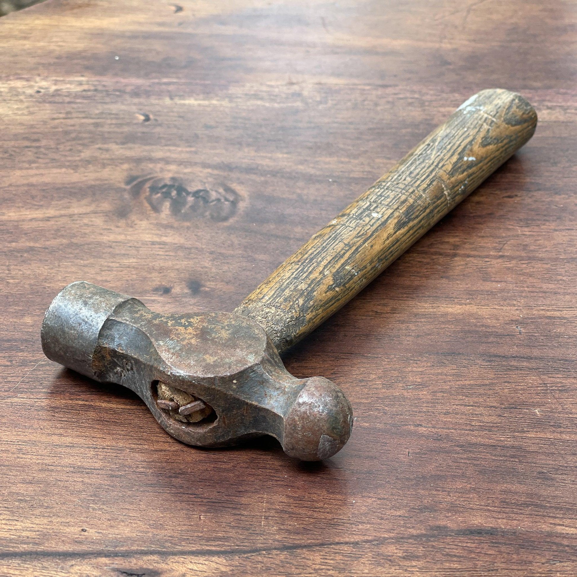 Antieke kleine hamer - Bamestra Curiosa