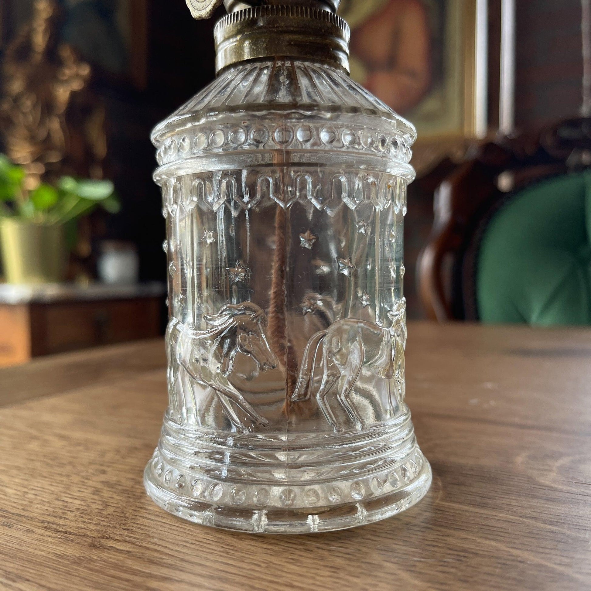 Antieke olielamp Carousel - Bamestra Curiosa