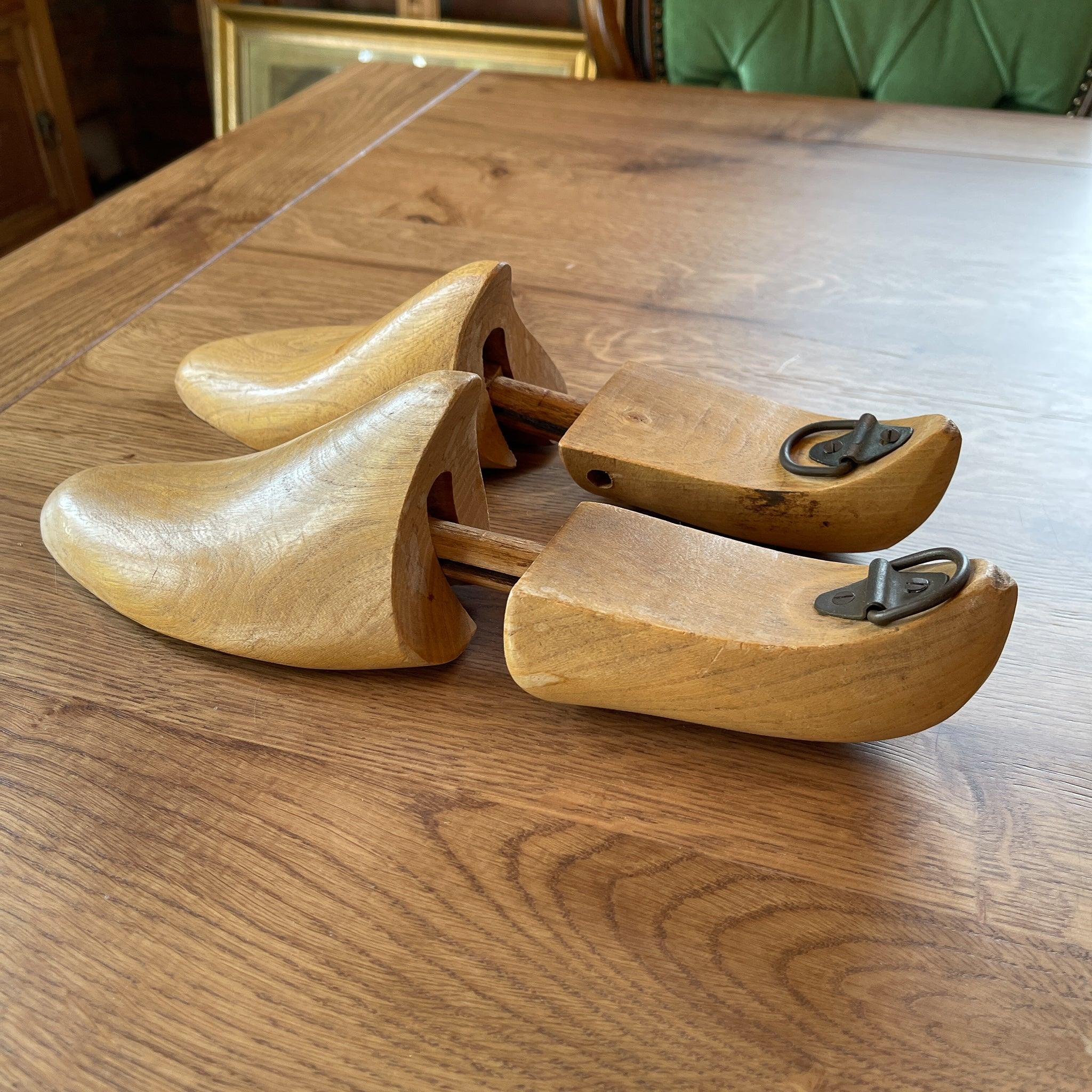 Antieke schoenspanners / mallen - The Collectionist