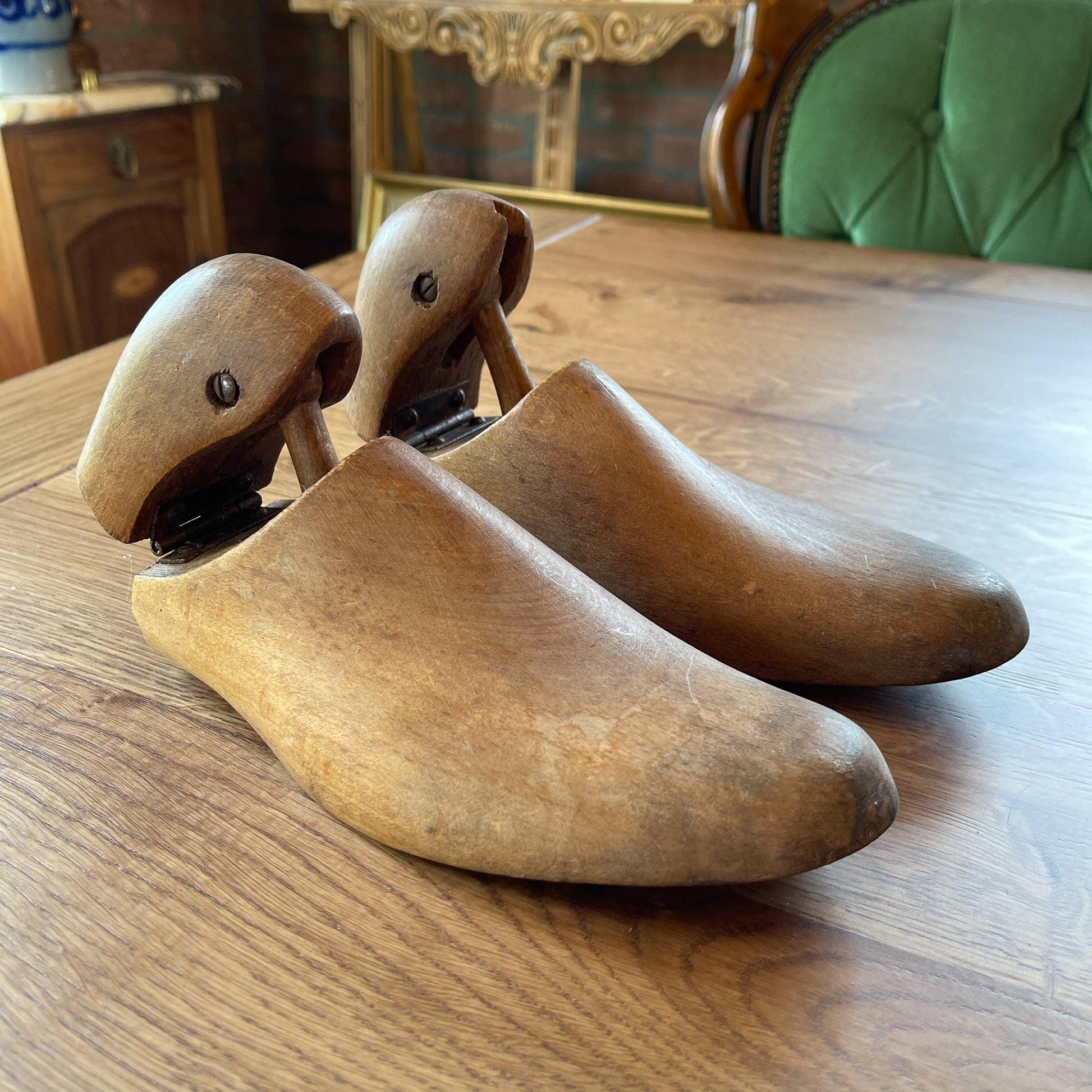 Antieke schoenspanners / mallen - Bamestra Curiosa