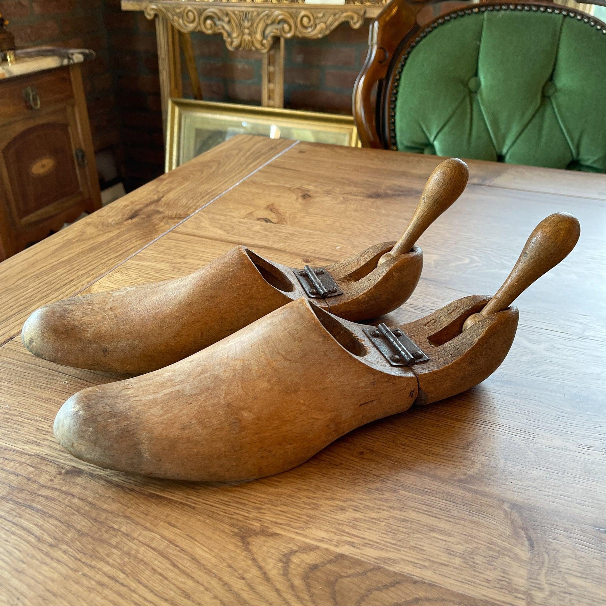 Antieke schoenspanners / mallen - Bamestra Curiosa