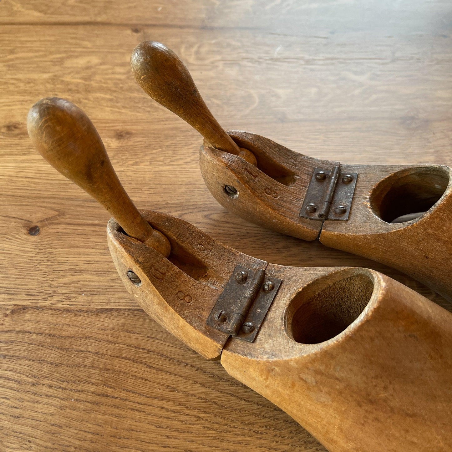 Antieke schoenspanners / mallen - Bamestra Curiosa
