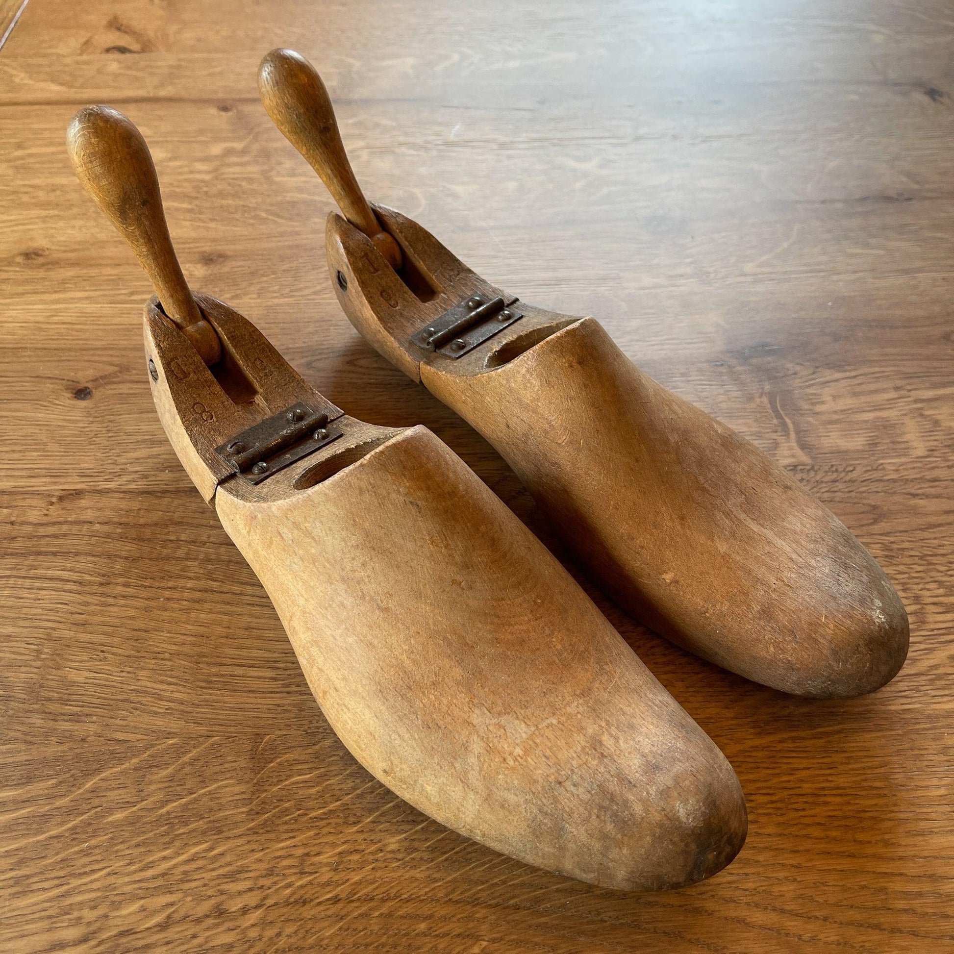 Antieke schoenspanners / mallen - Bamestra Curiosa
