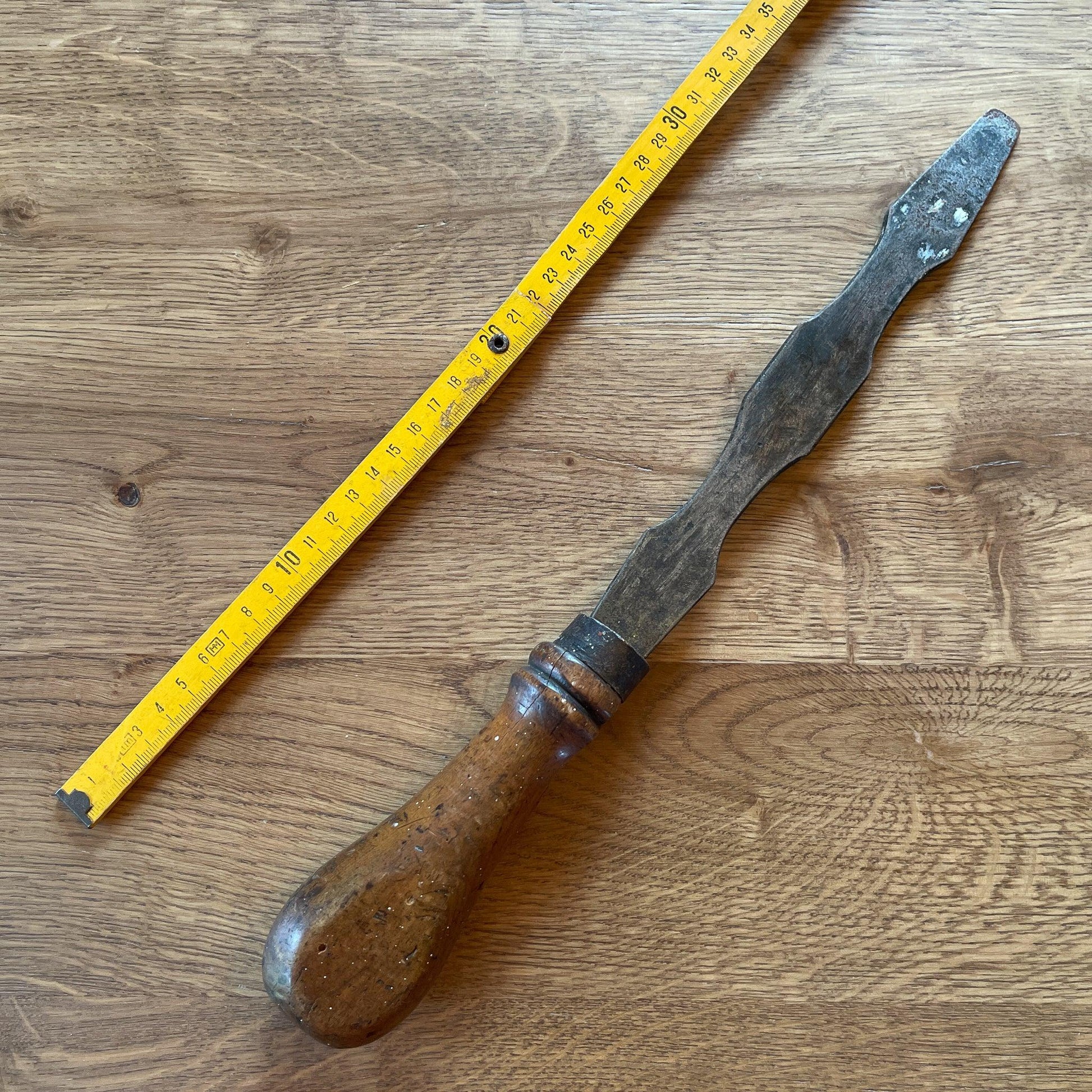 Antieke schroevendraaier - Bamestra Curiosa