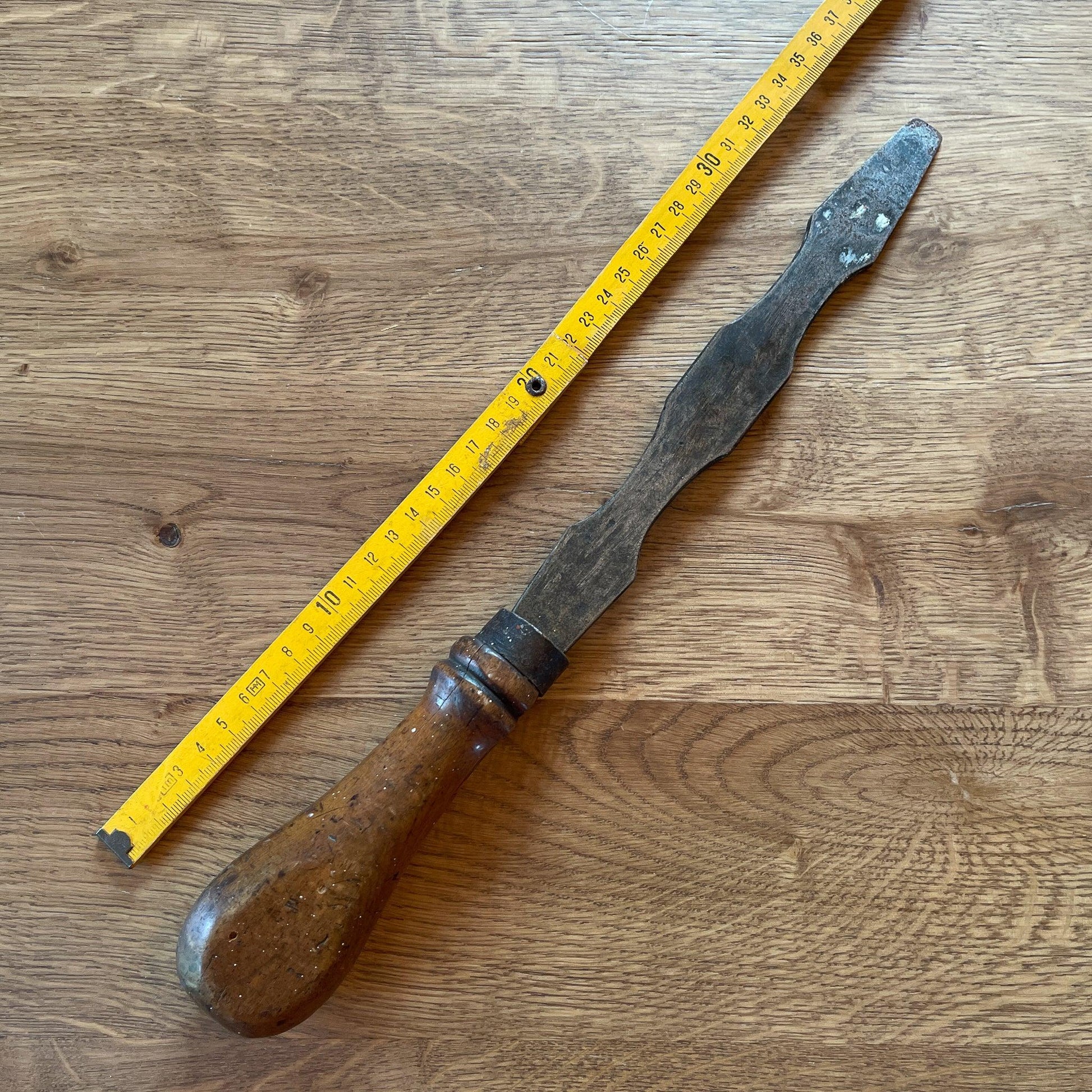 Antieke schroevendraaier - Bamestra Curiosa