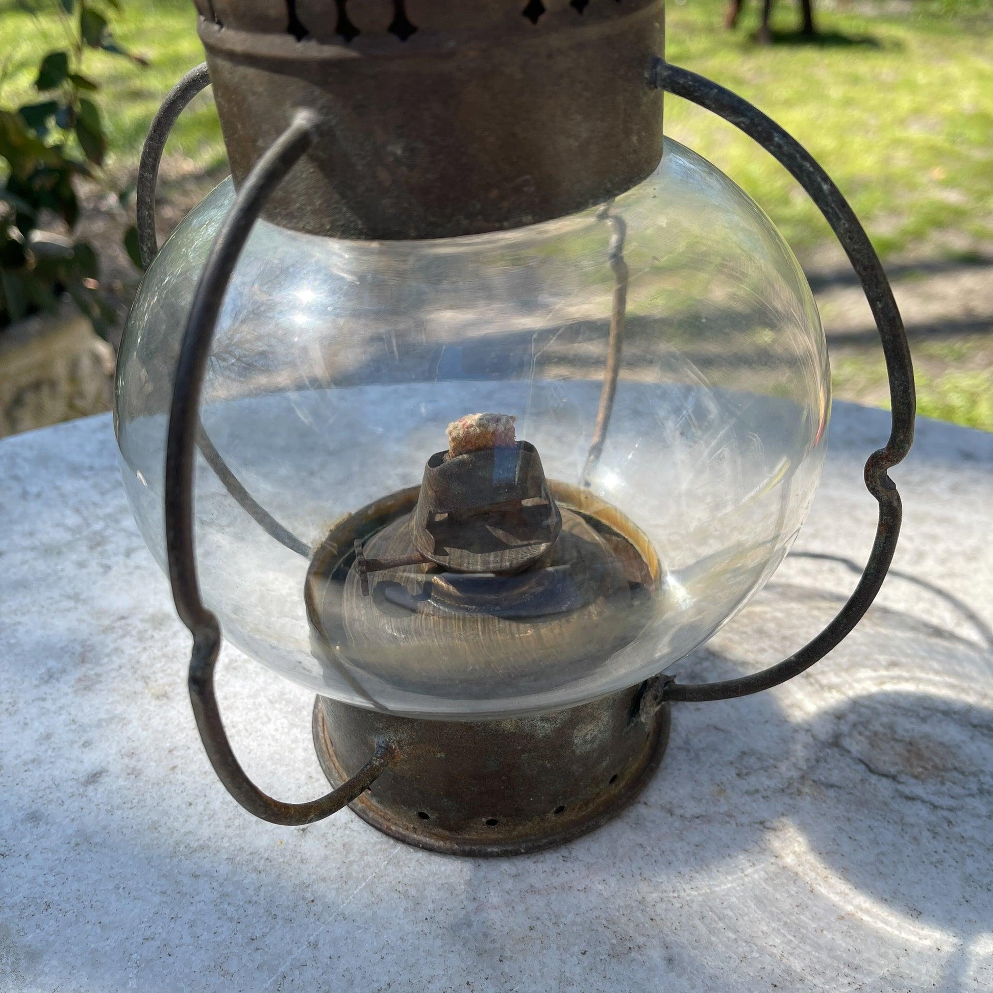 Antieke stormlantaarn / petroleum lamp - Bamestra Curiosa