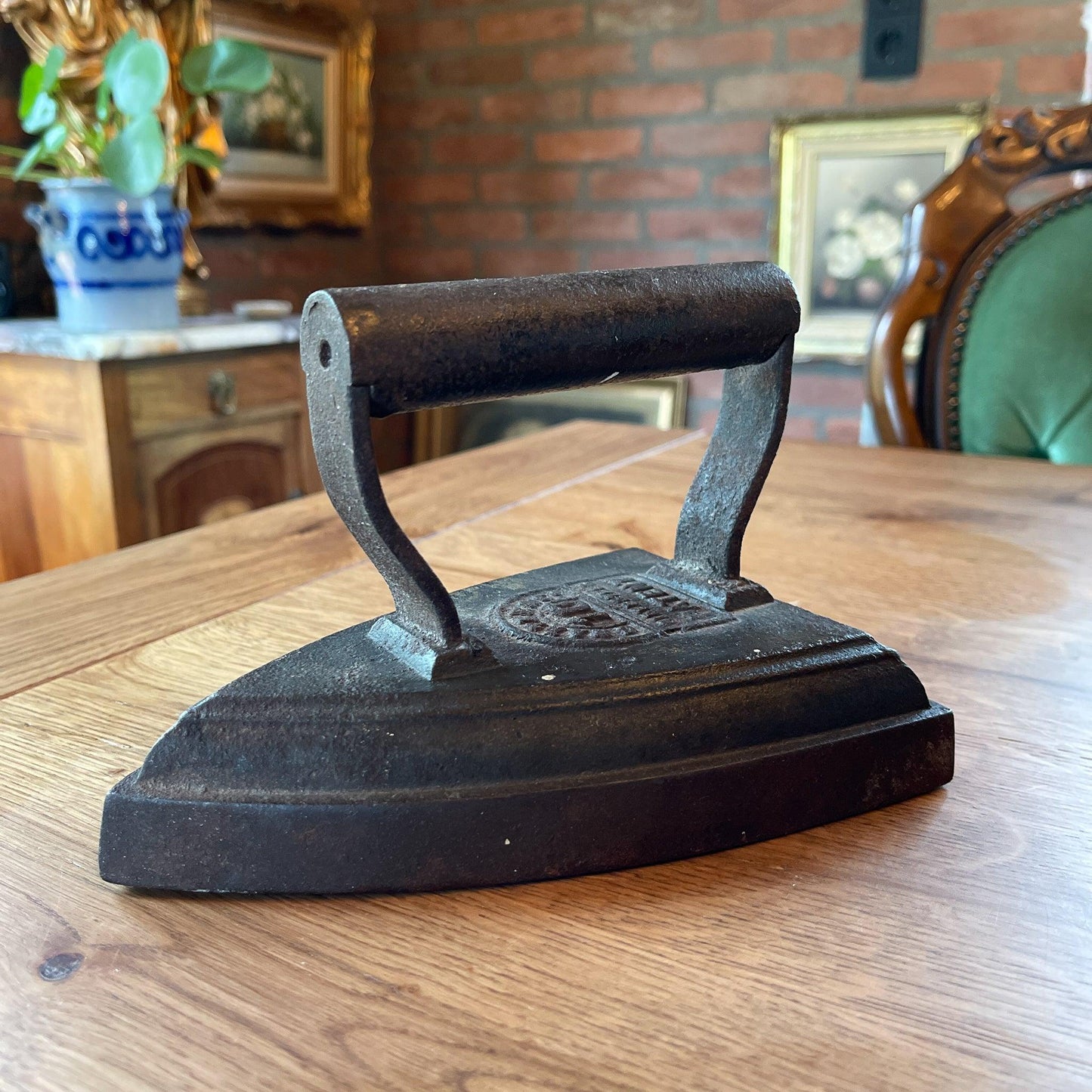 Antieke strijkbout - Bamestra Curiosa