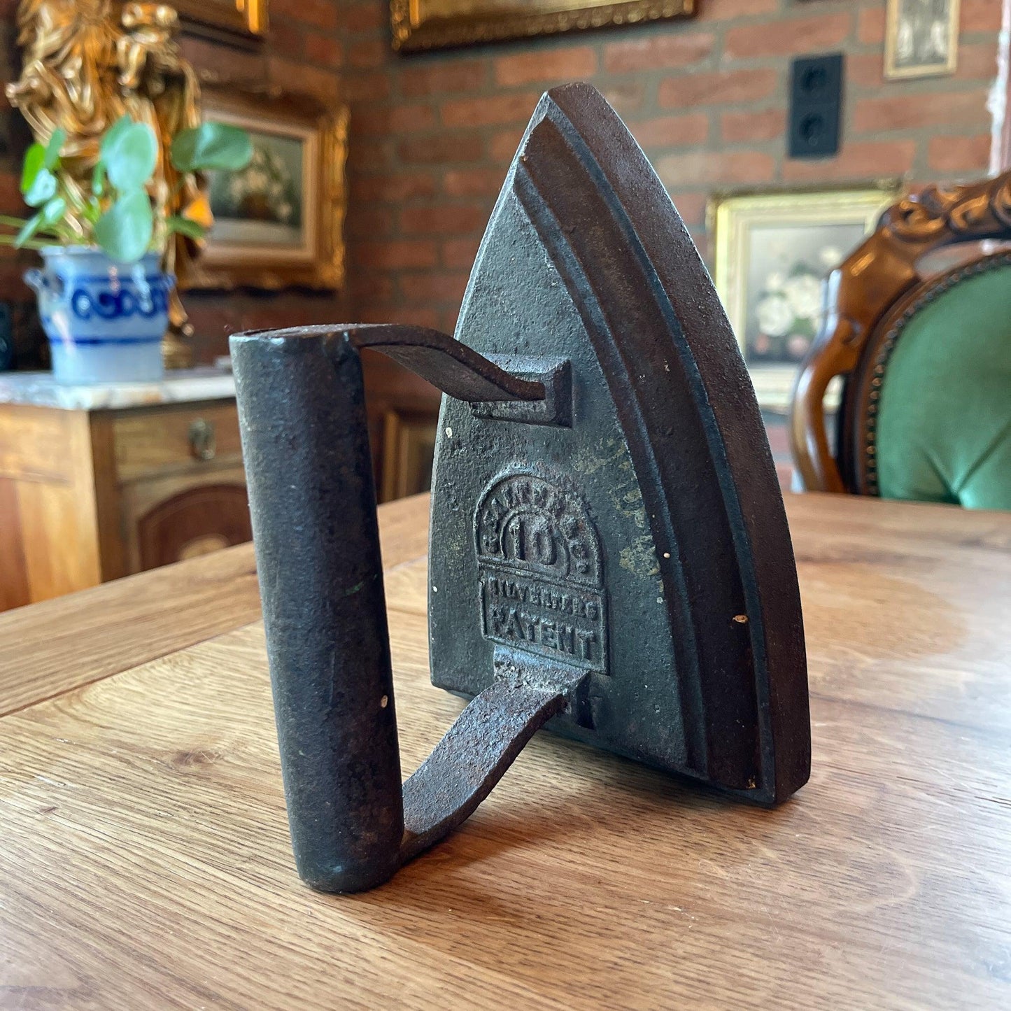 Antieke strijkbout - Bamestra Curiosa