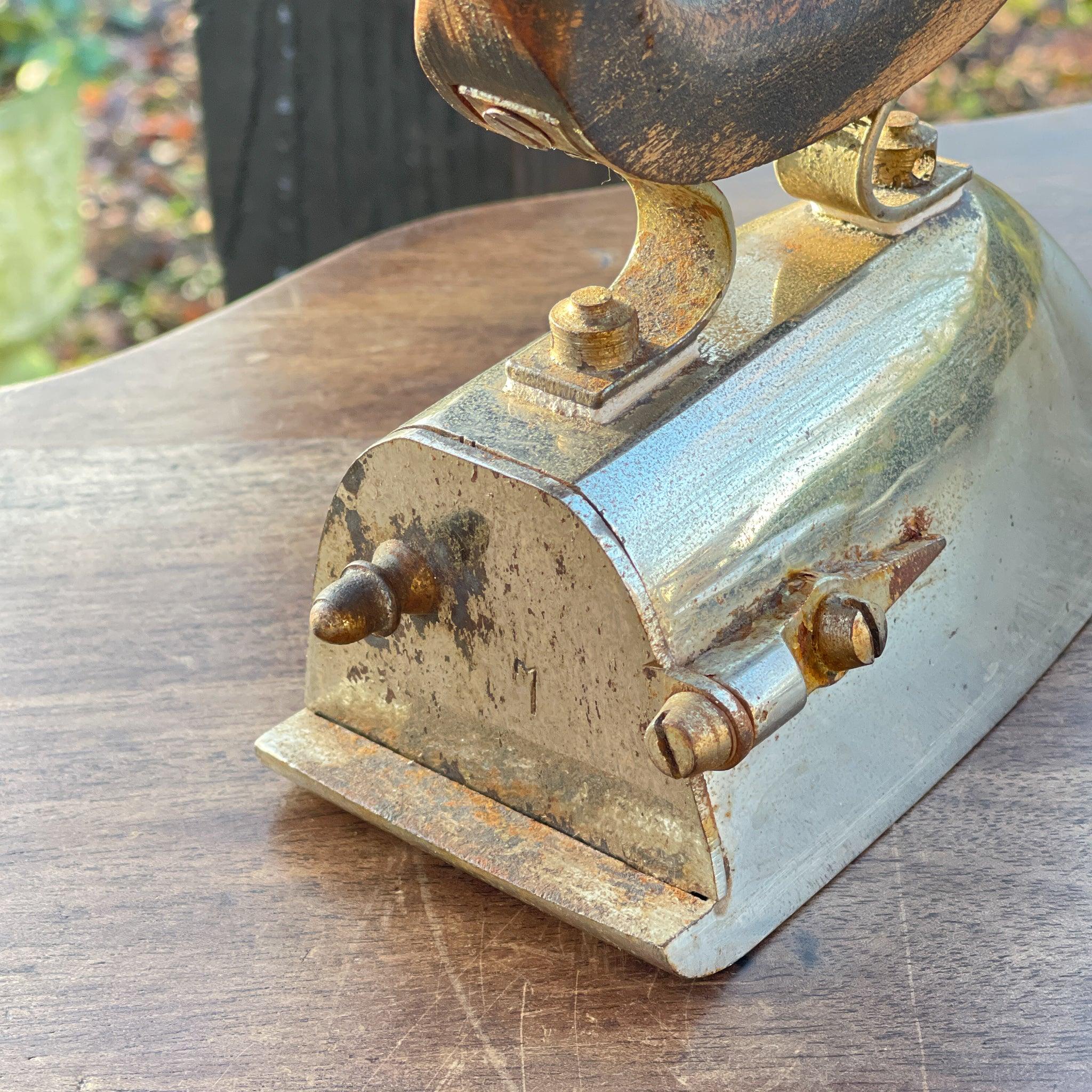 Antieke strijkijzer - Bamestra Curiosa