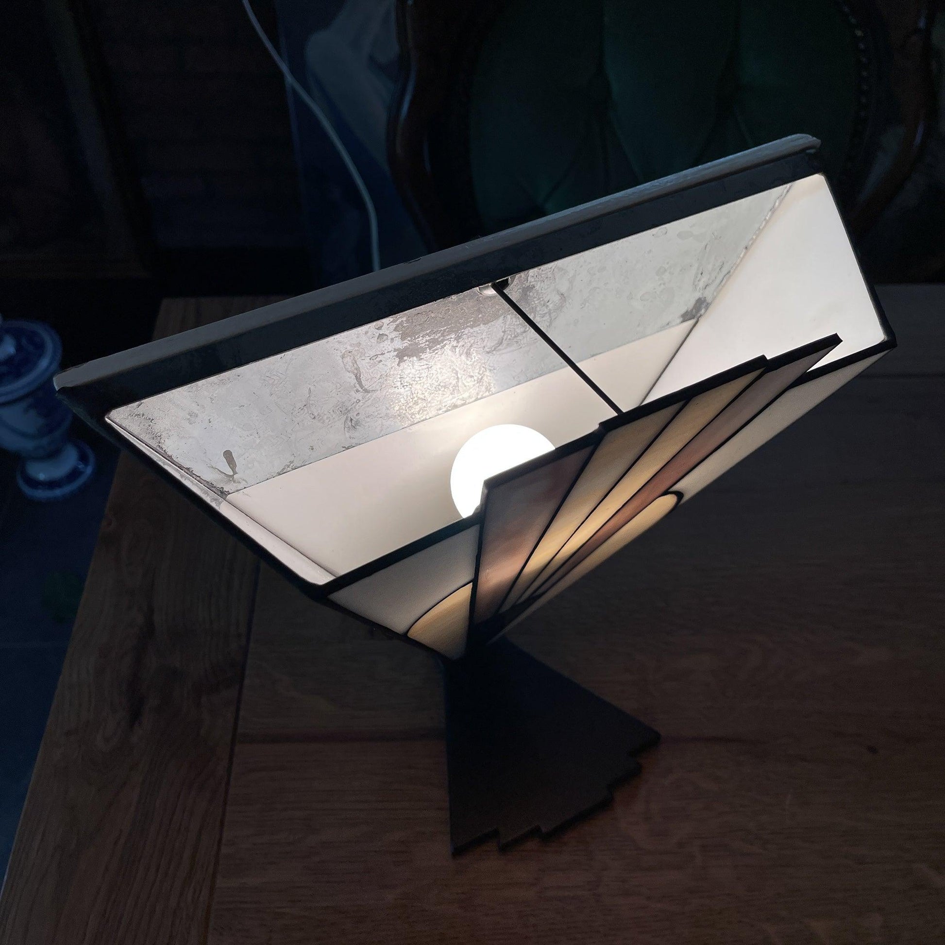 Art deco lamp van Tiffany glas - Bamestra Curiosa