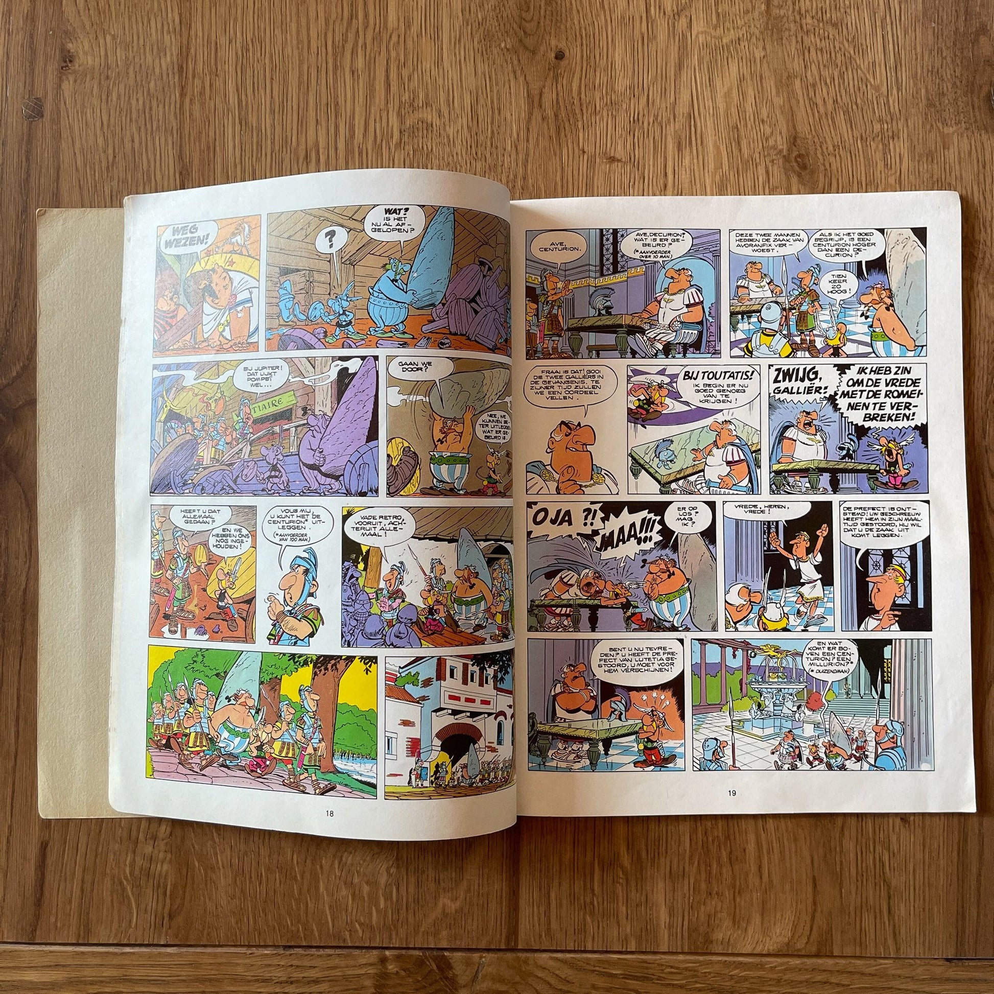 Asterix en het gouden snoeimes - Bamestra Curiosa