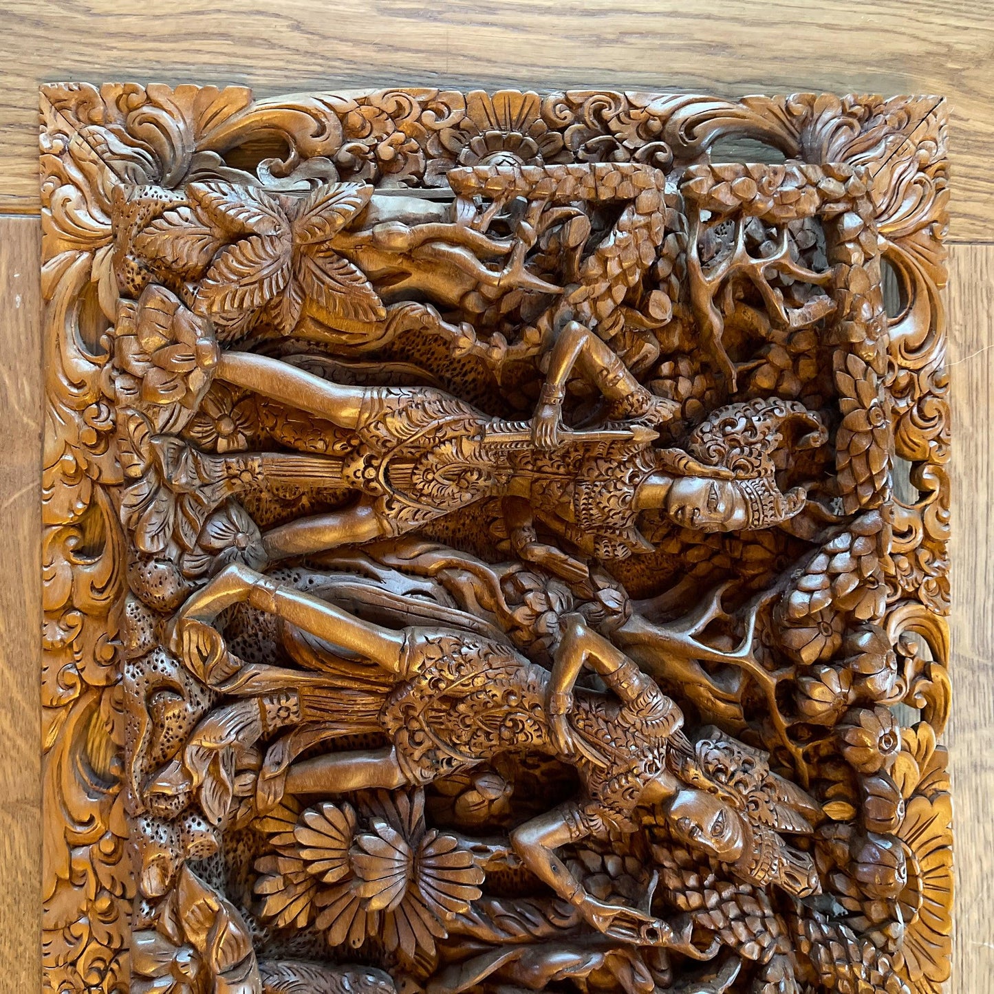 Balinees houtsnijwerk - Bamestra Curiosa