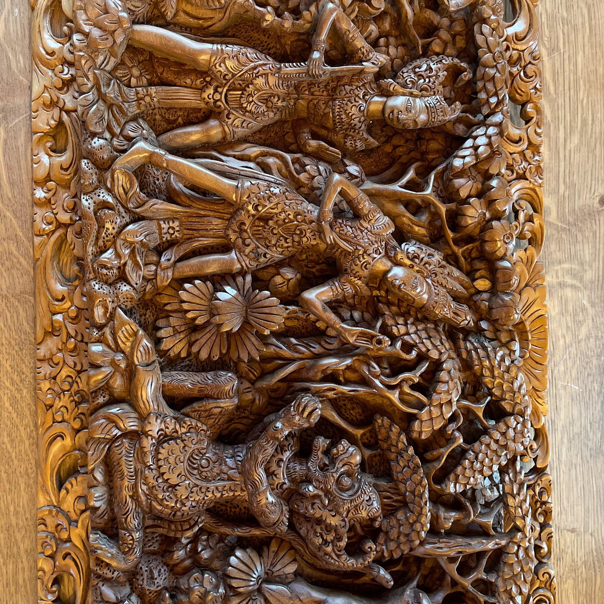 Balinees houtsnijwerk - Bamestra Curiosa