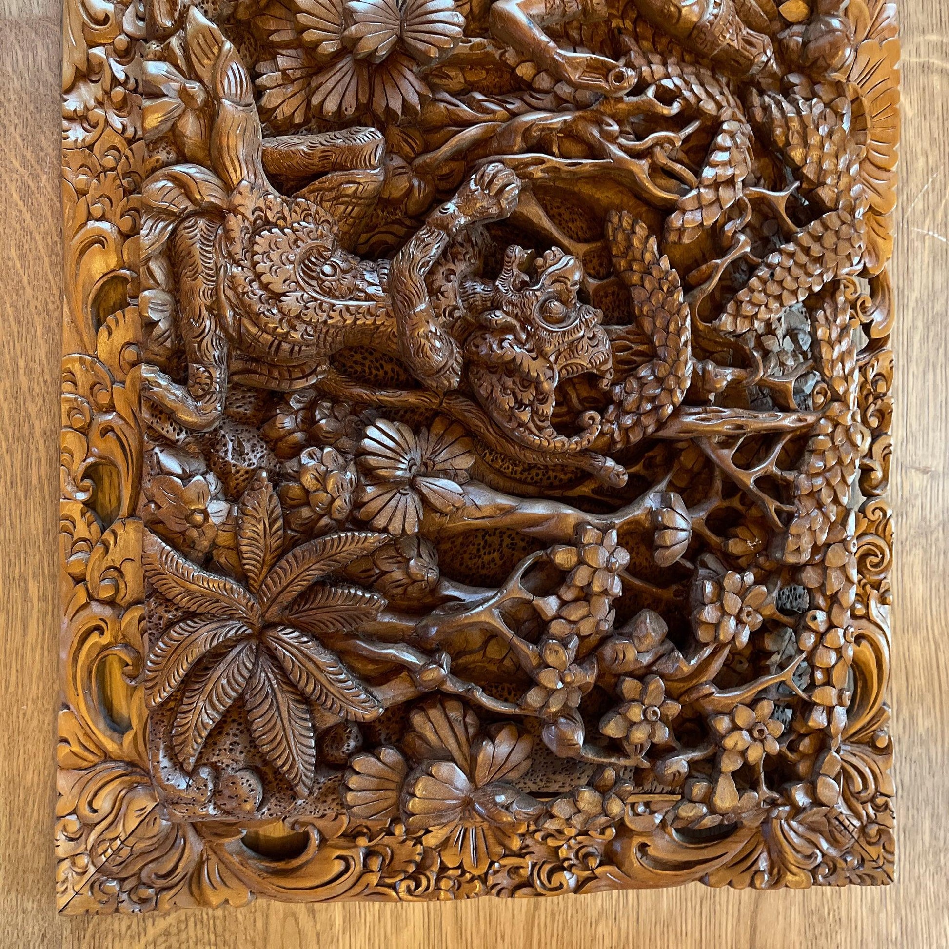 Balinees houtsnijwerk - Bamestra Curiosa