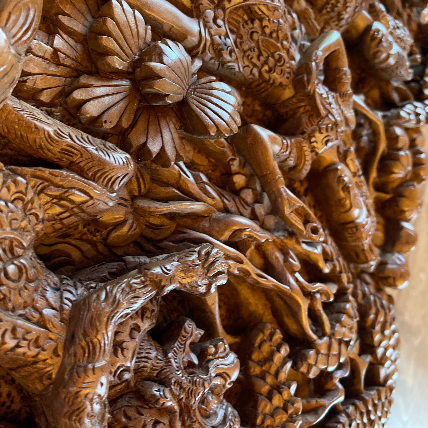 Balinees houtsnijwerk - Bamestra Curiosa