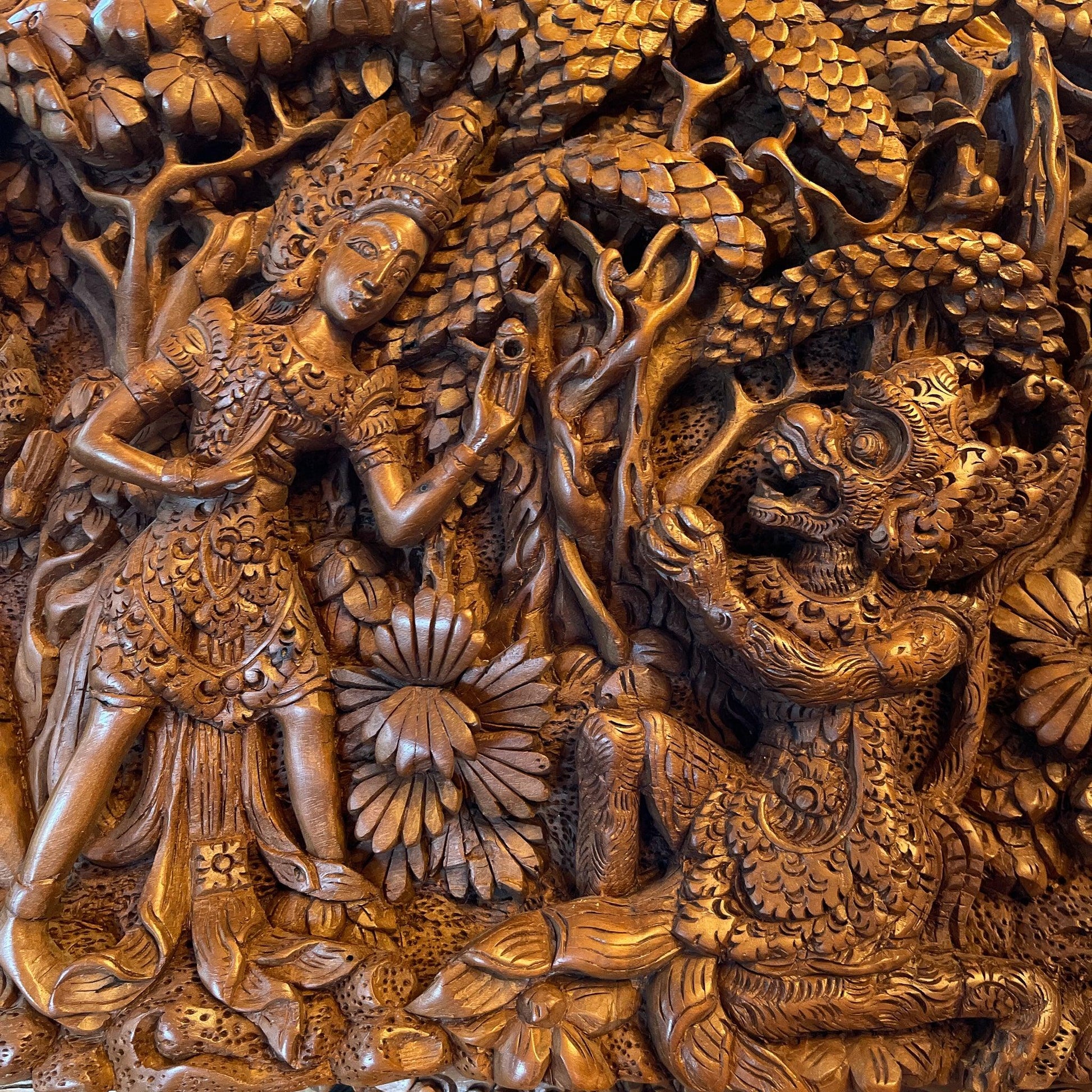 Balinees houtsnijwerk - Bamestra Curiosa