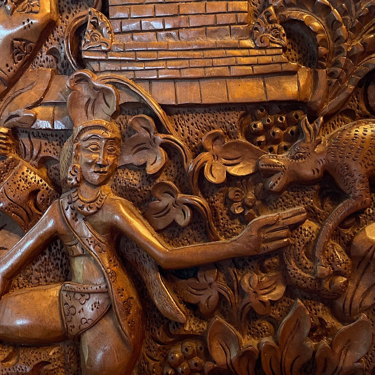 Balinees houtsnijwerk - Bamestra Curiosa