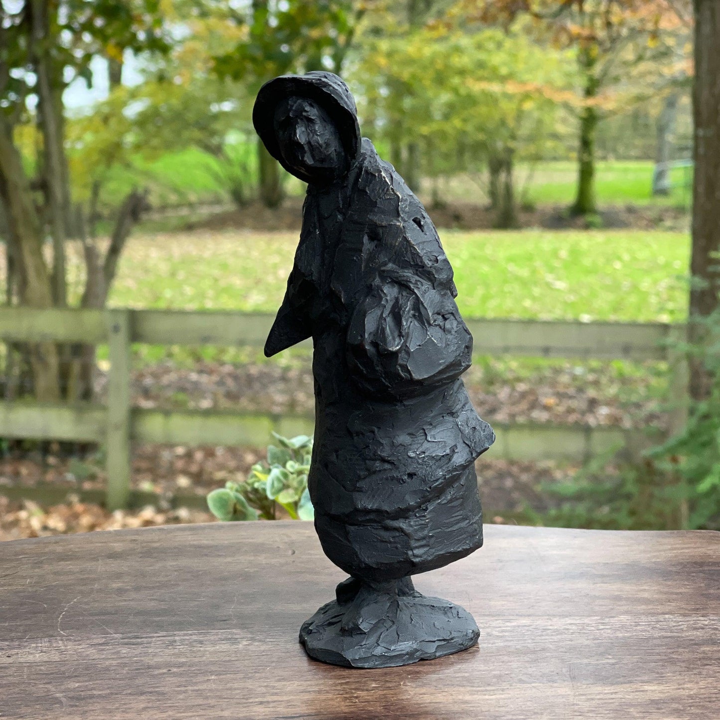 Beeldje van Mie Peels - Bamestra Curiosa