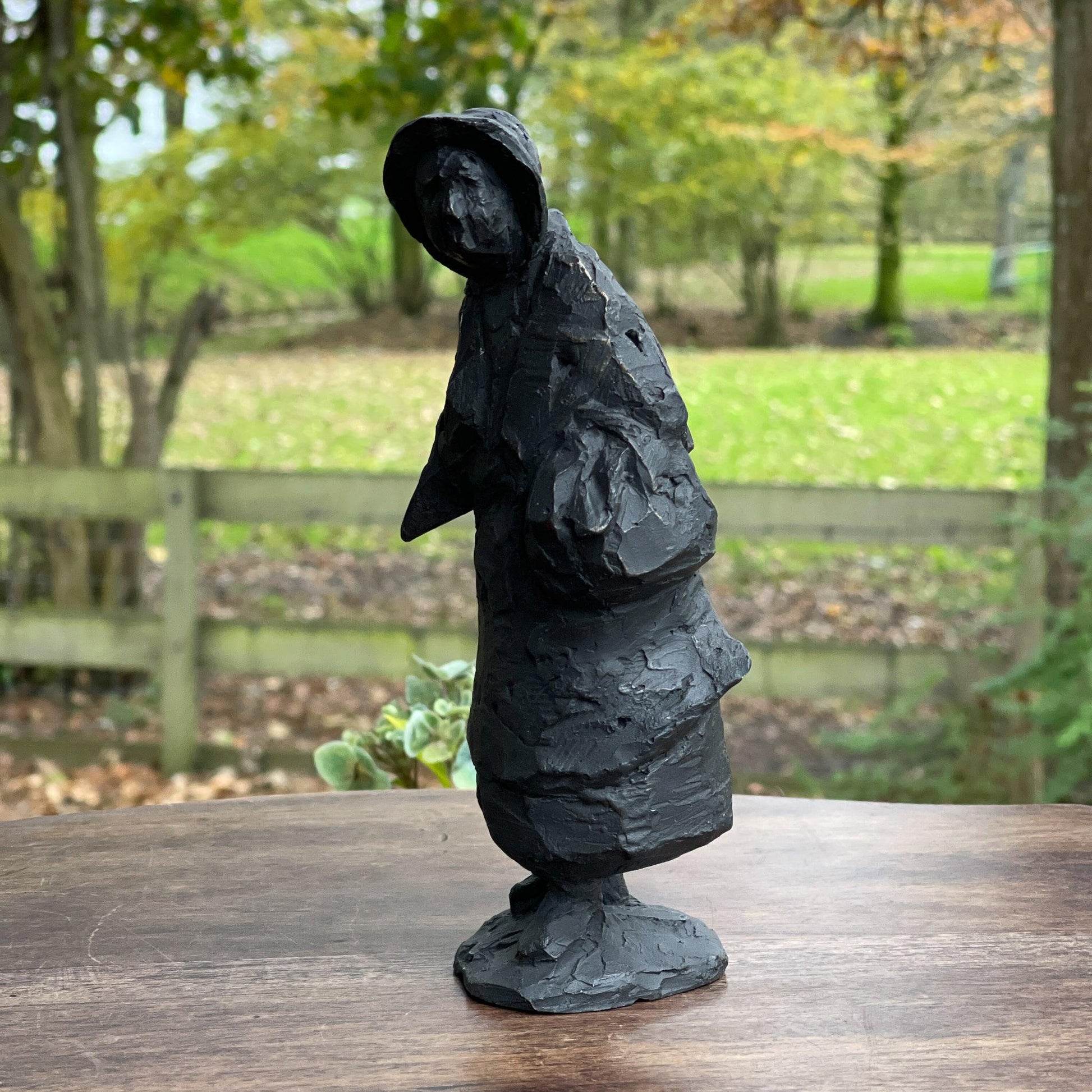 Beeldje van Mie Peels - Bamestra Curiosa