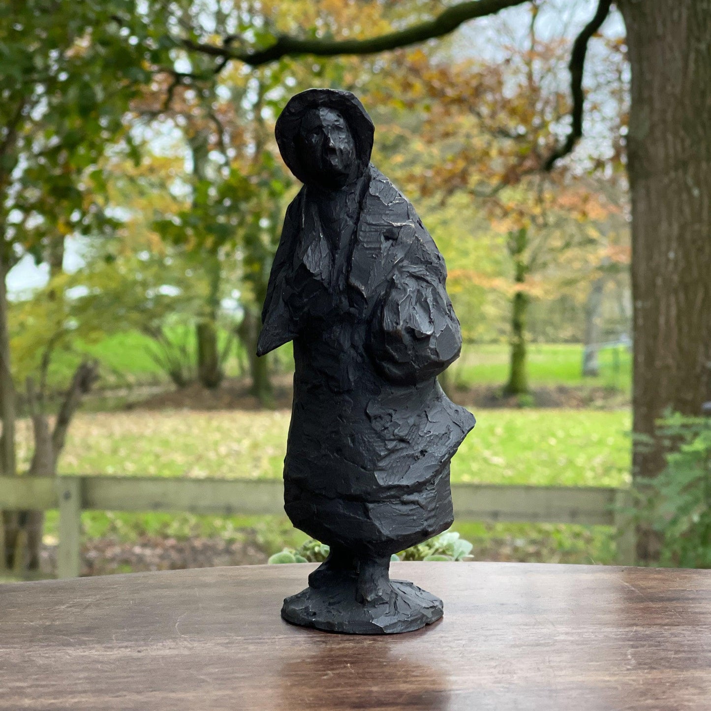 Beeldje van Mie Peels - Bamestra Curiosa