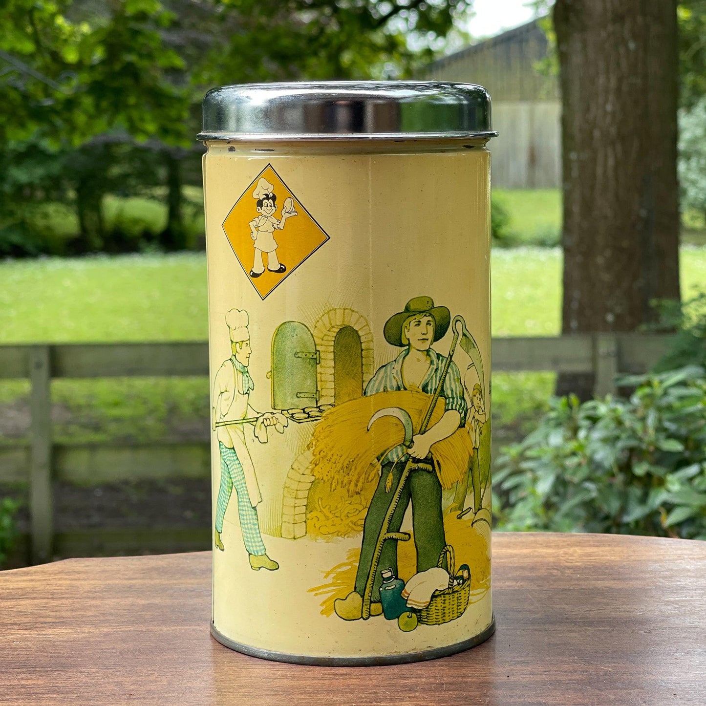 Beschuitbus van Bolletje - Bamestra Curiosa