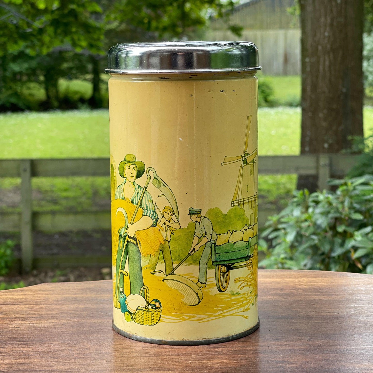 Beschuitbus van Bolletje - Bamestra Curiosa