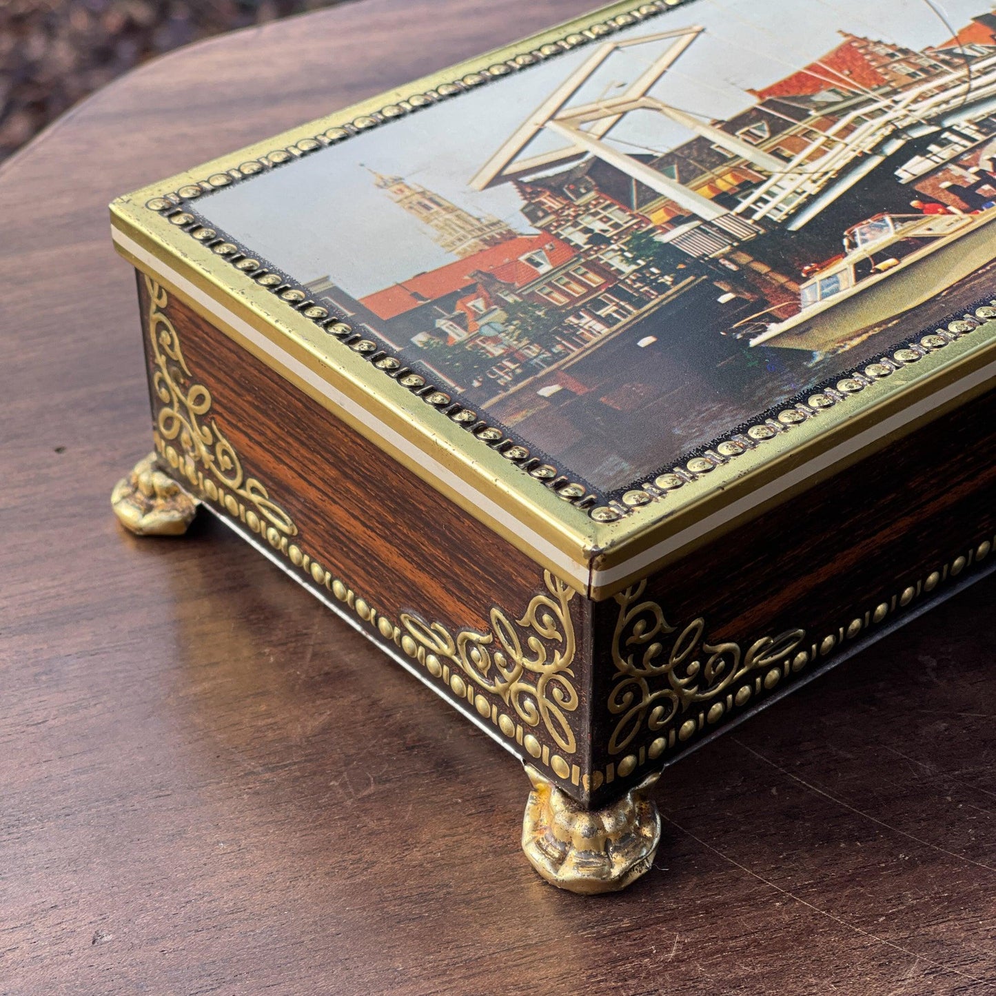 Blik met stadsgezicht van Haarlem - Bamestra Curiosa