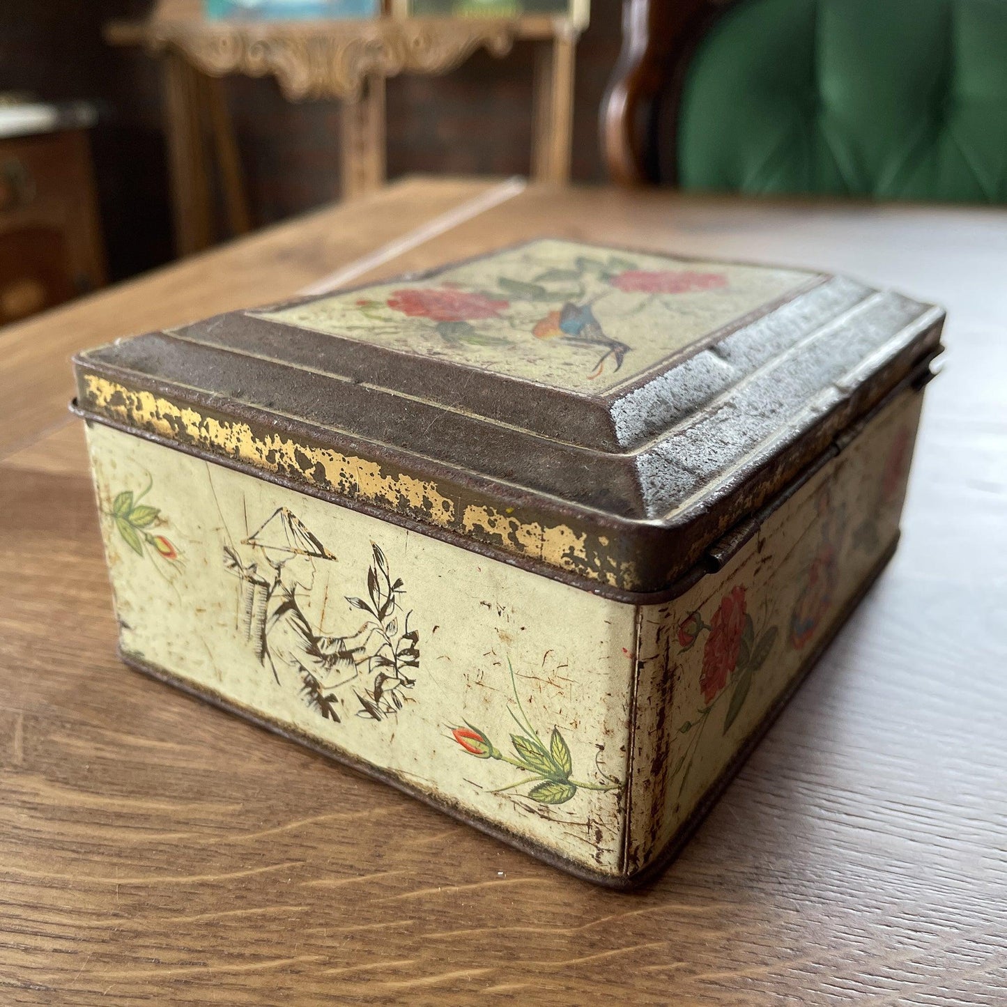 Blik van Niemeijer met bloemen en een Colibri - Bamestra Curiosa