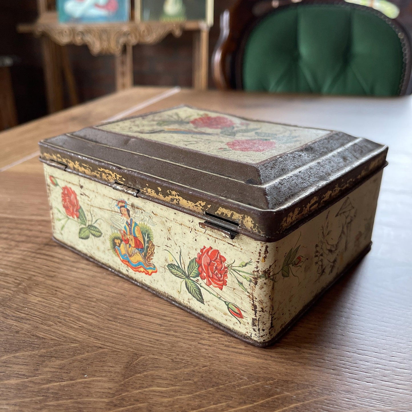 Blik van Niemeijer met bloemen en een Colibri - Bamestra Curiosa