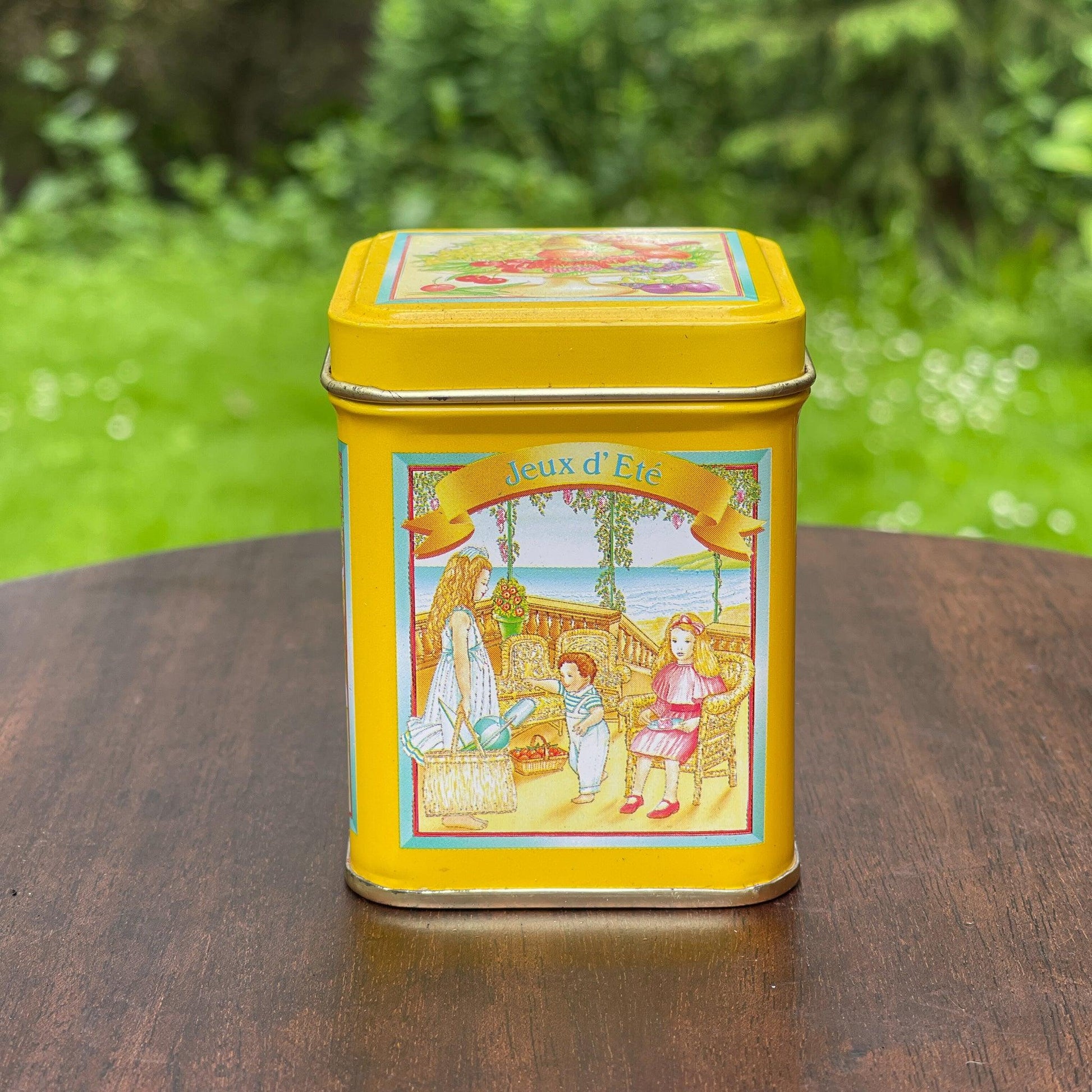 Blikje van Yves Rocher - Bamestra Curiosa