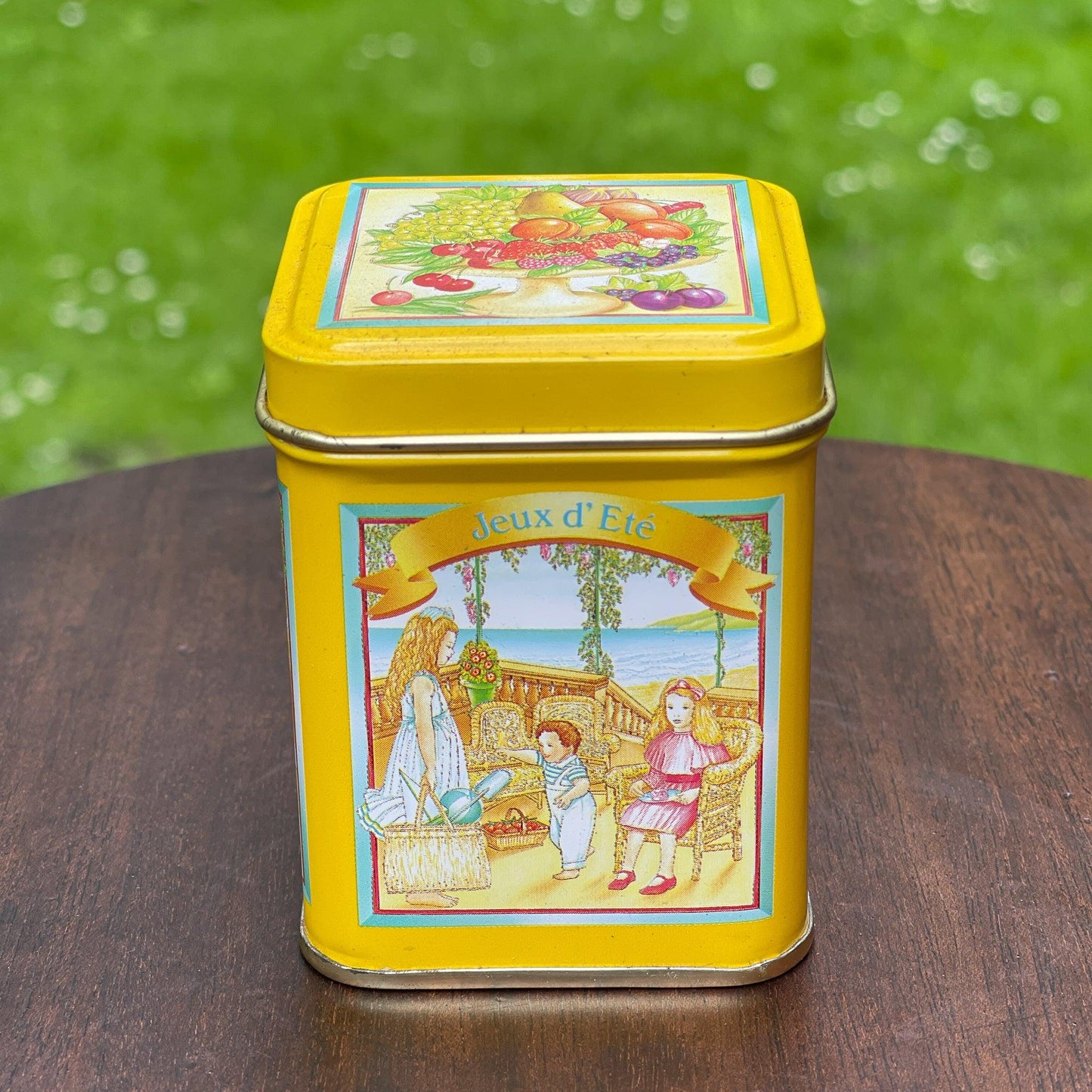 Blikje van Yves Rocher - Bamestra Curiosa