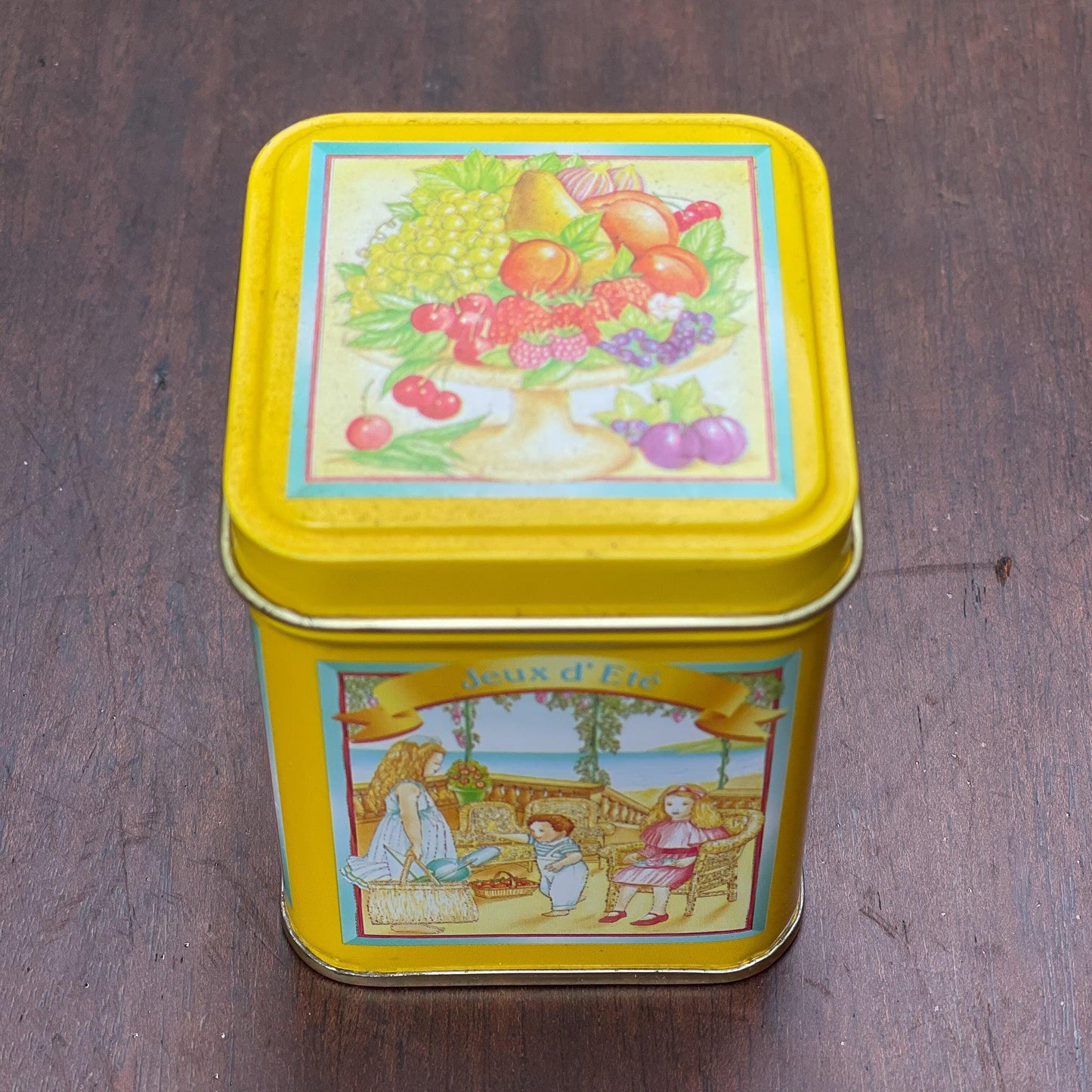 Blikje van Yves Rocher - Bamestra Curiosa