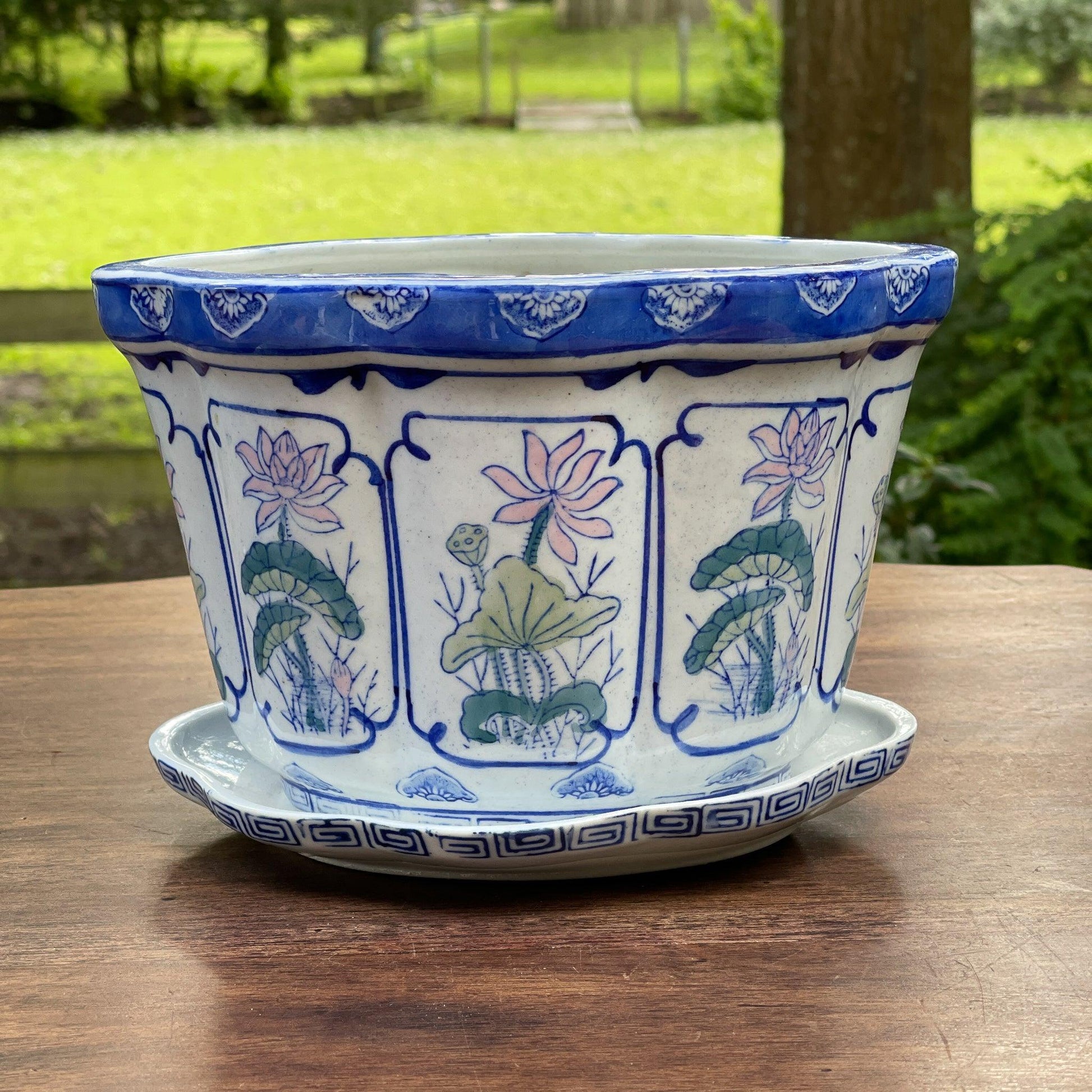 Bloempot op schaal - Bamestra Curiosa