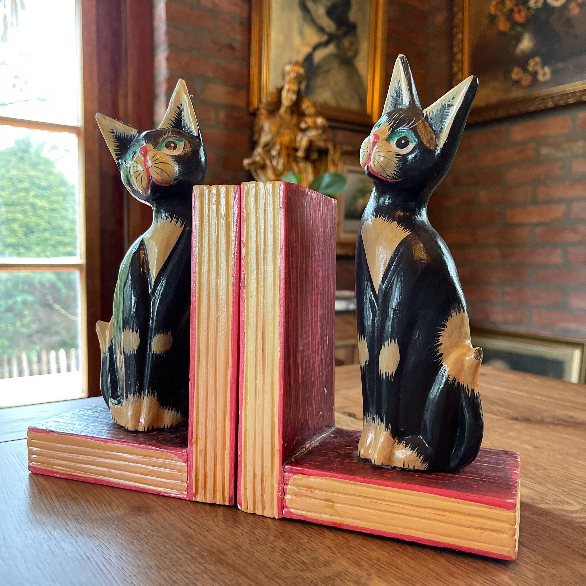Boekensteunen met poezen - The Collectionist