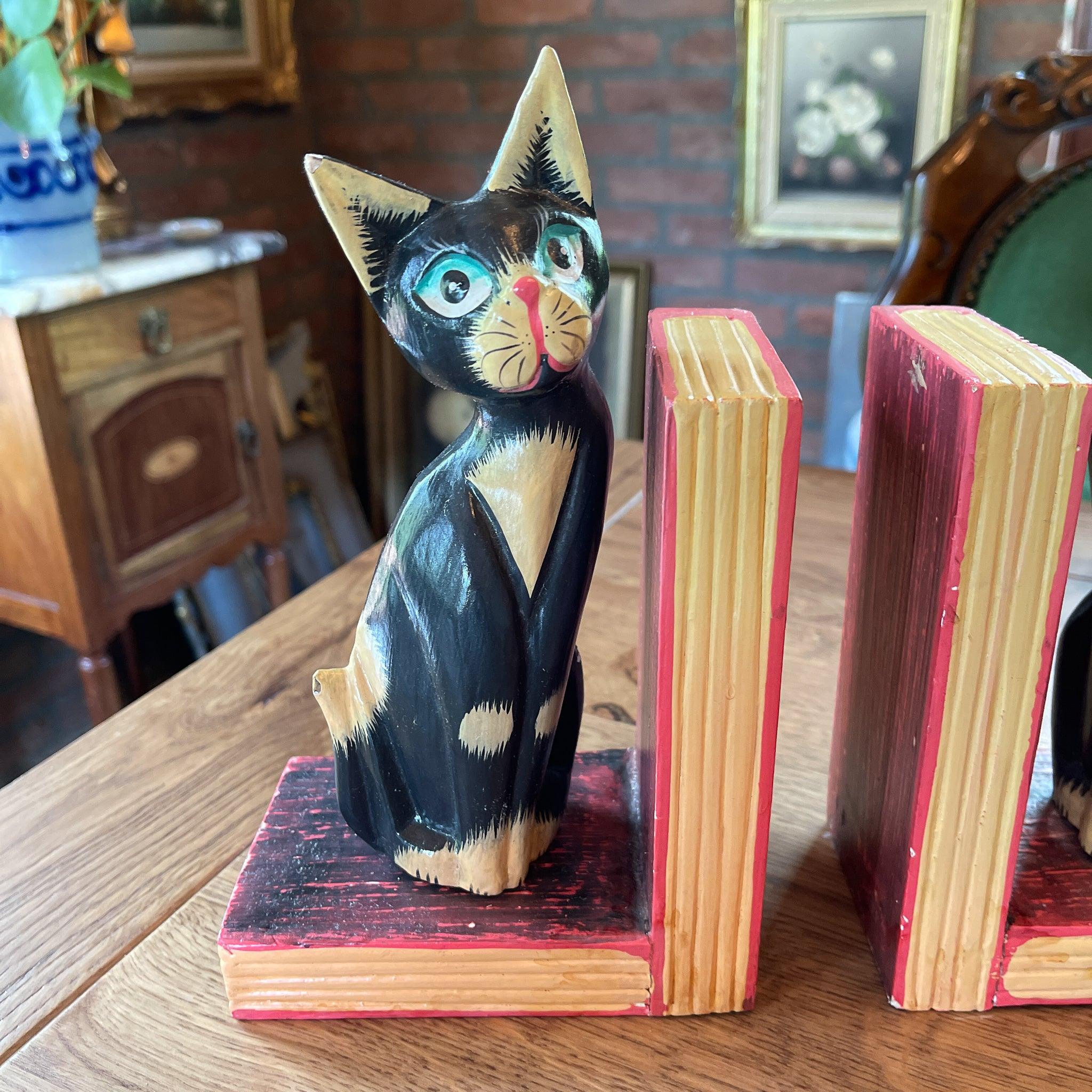 Boekensteunen met poezen - The Collectionist