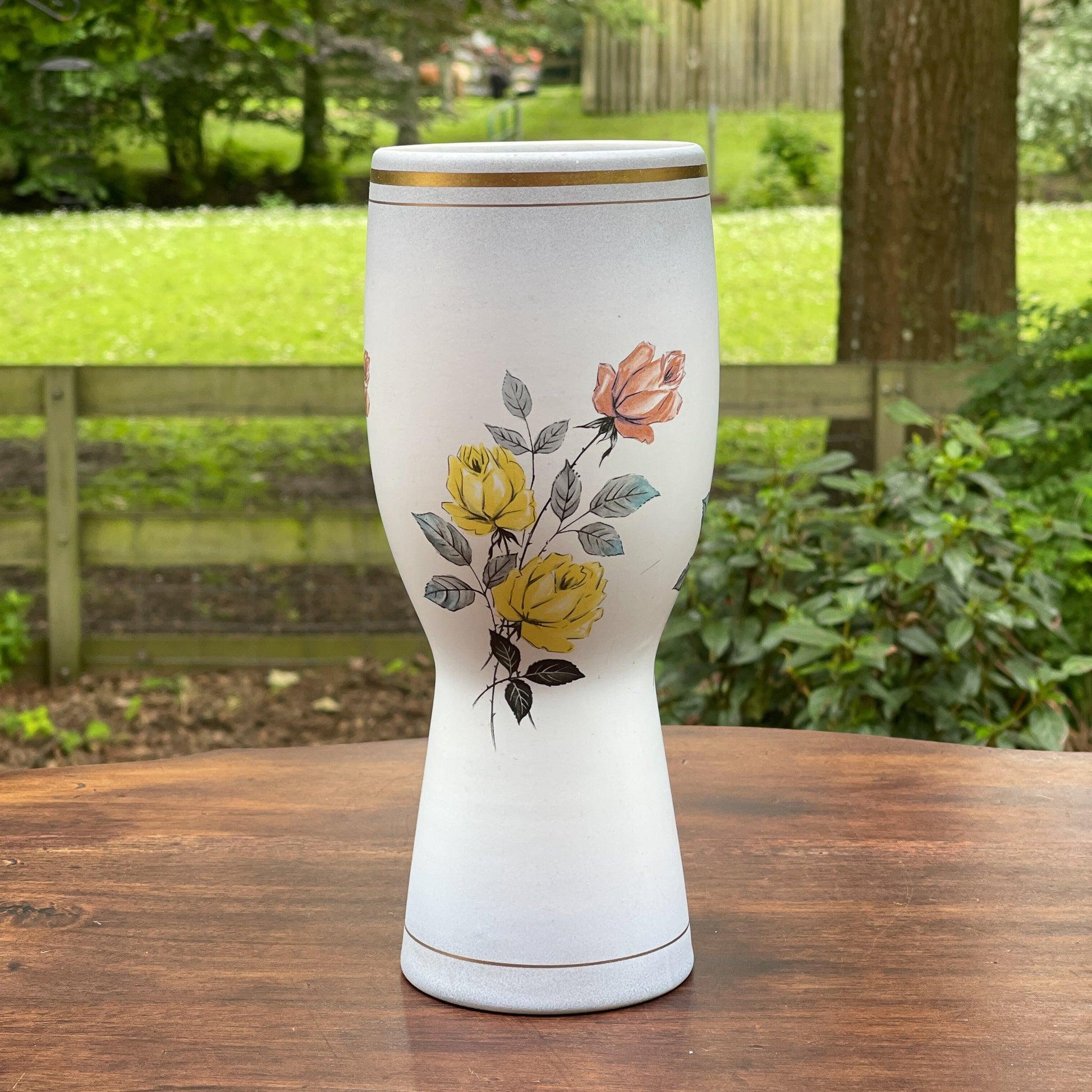 Brocante vaas van Gouda Holland - Bamestra Curiosa