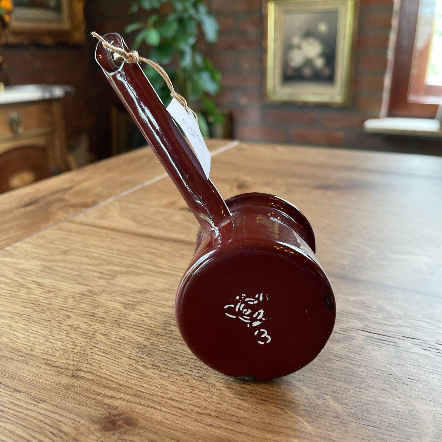 Bruin emaille schenkkannetje - Bamestra Curiosa