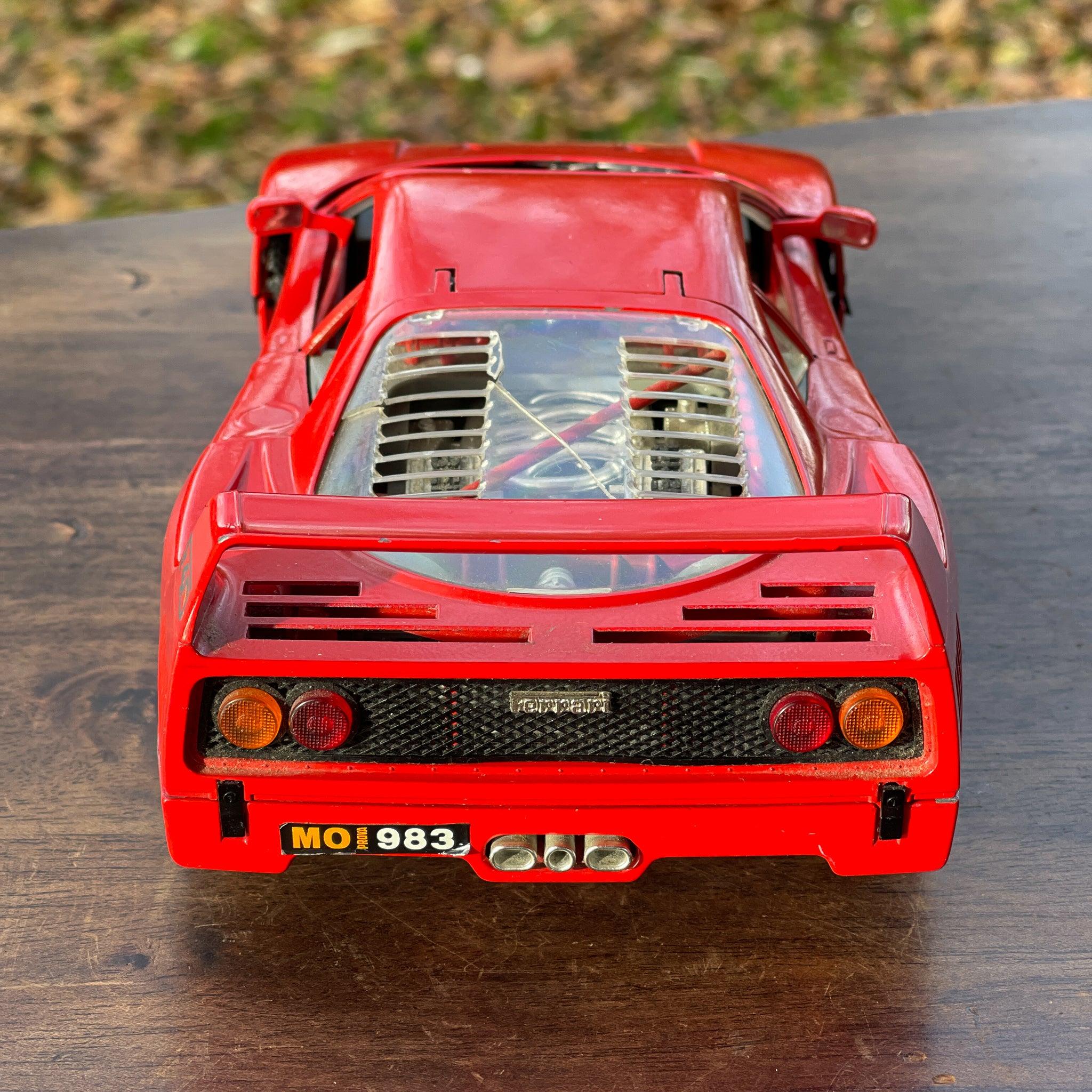 Burago Ferrari F40 schaal 1:18 (1987) - The Collectionist