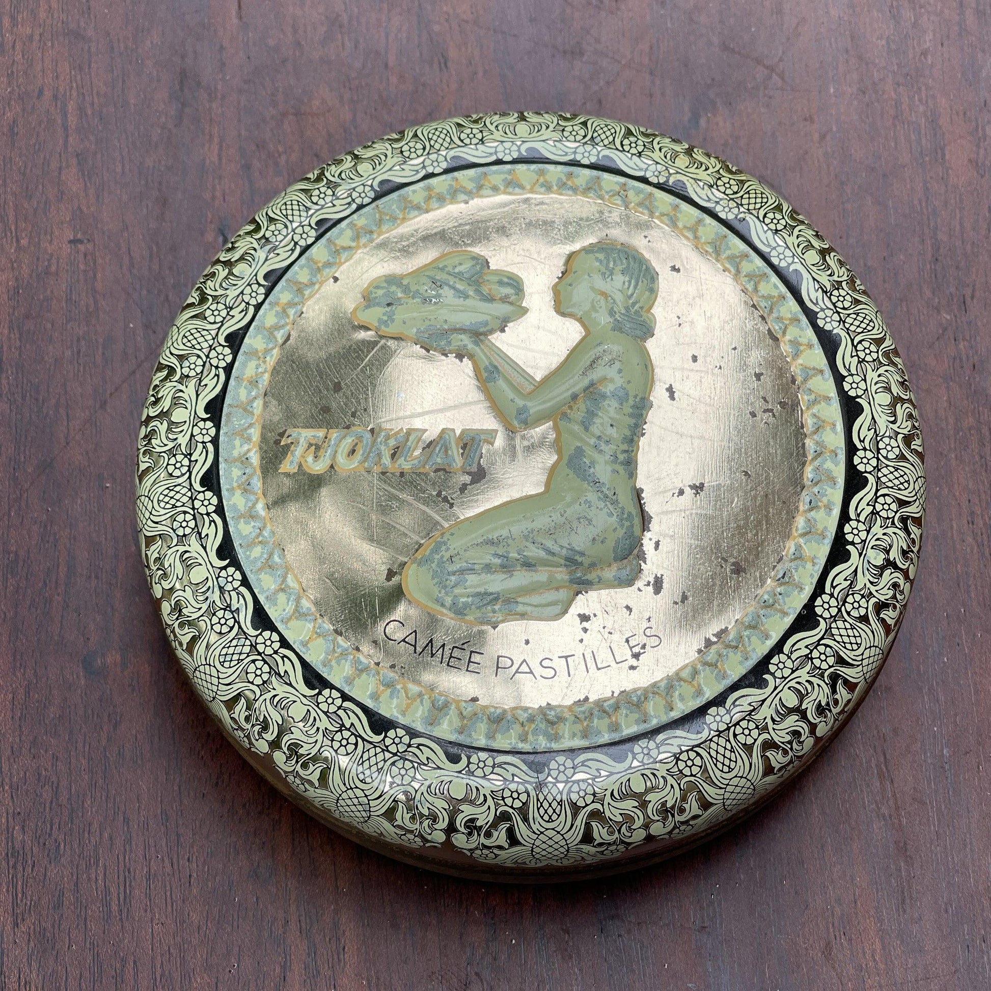 Camee Tjoklat blik - Bamestra Curiosa