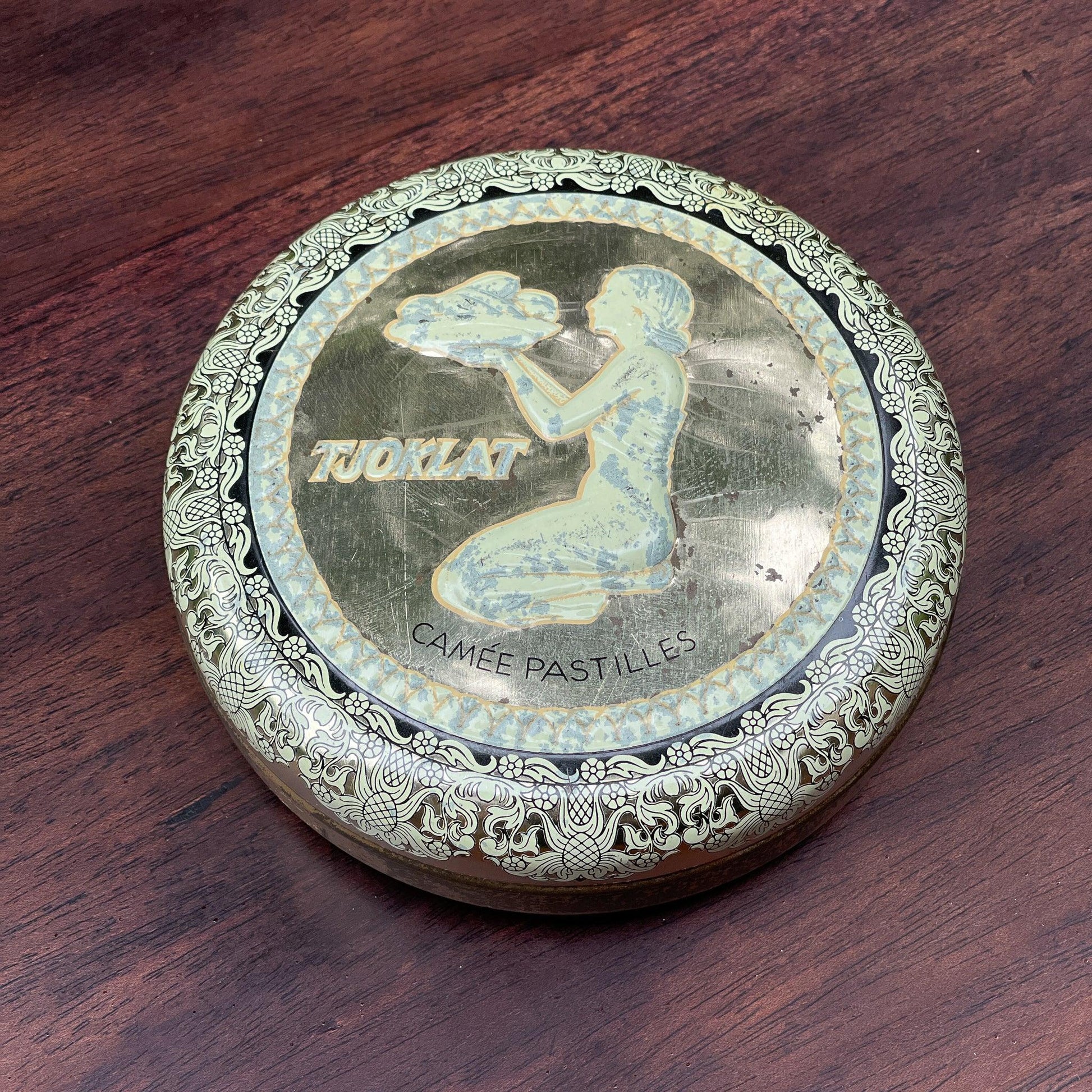 Camee Tjoklat blik - Bamestra Curiosa