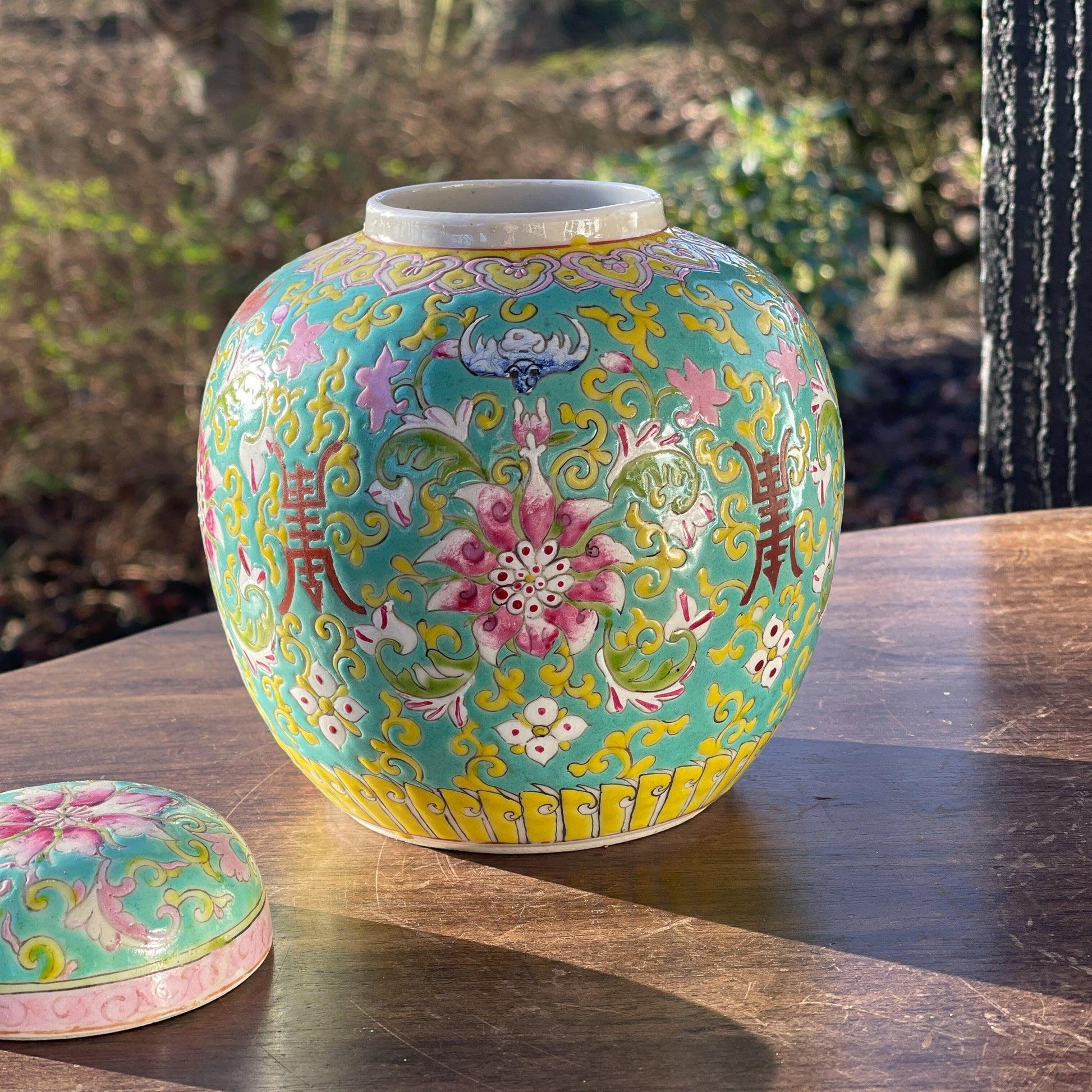 Chinese gemberpot - Bamestra Curiosa