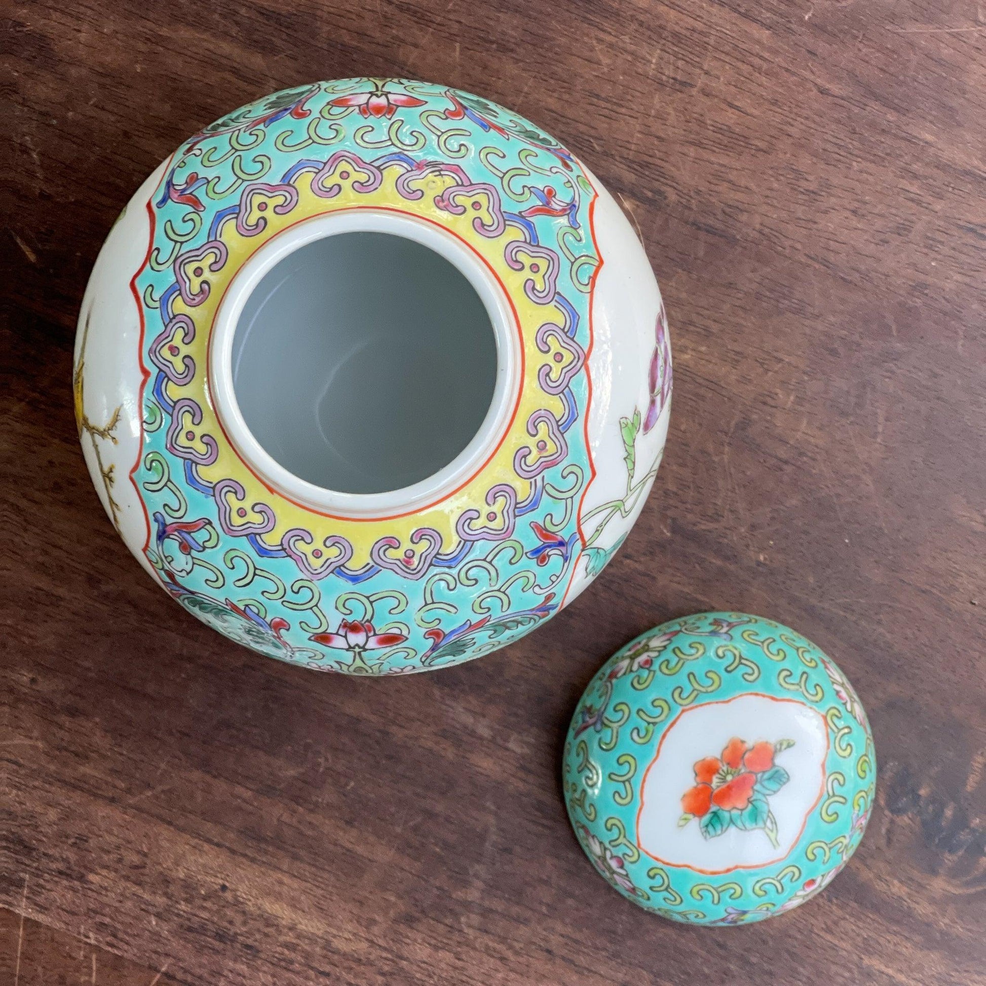 Chinese Gemberpot - Bamestra Curiosa