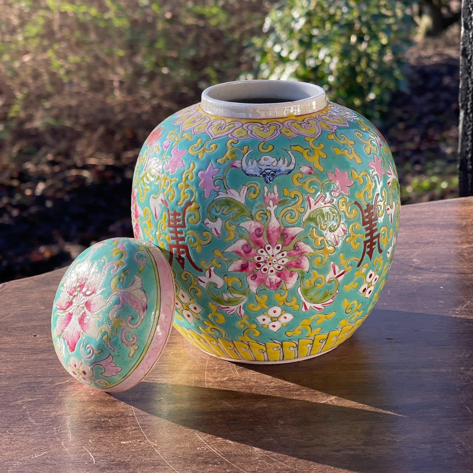 Chinese gemberpot - Bamestra Curiosa