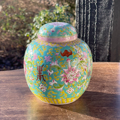 Chinese gemberpot - Bamestra Curiosa