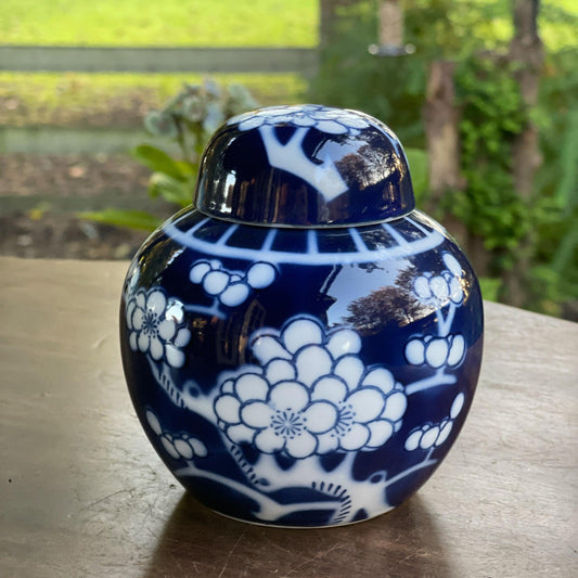 Chinese Gemberpot - Bamestra Curiosa