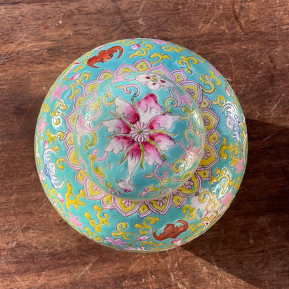 Chinese gemberpot - Bamestra Curiosa