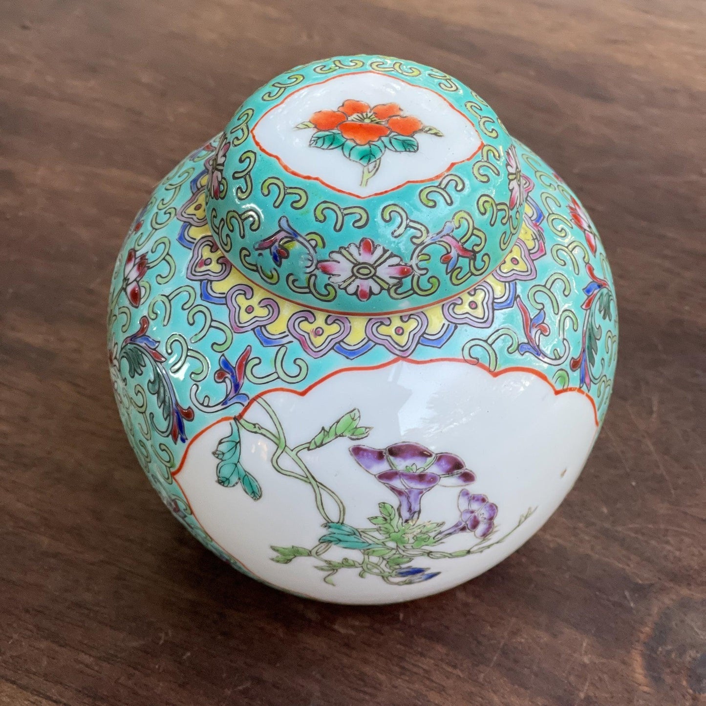 Chinese Gemberpot - Bamestra Curiosa